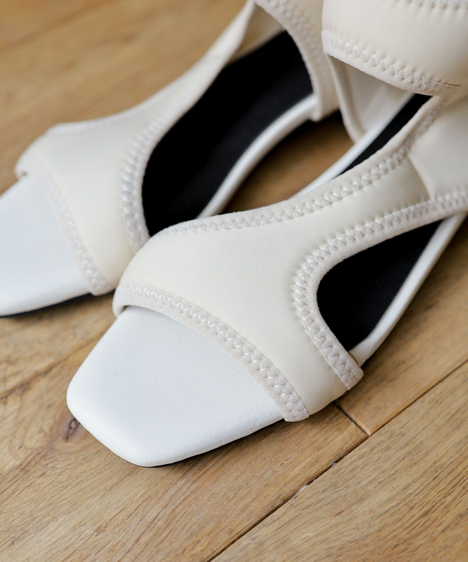 ストレッチフィットサンダル