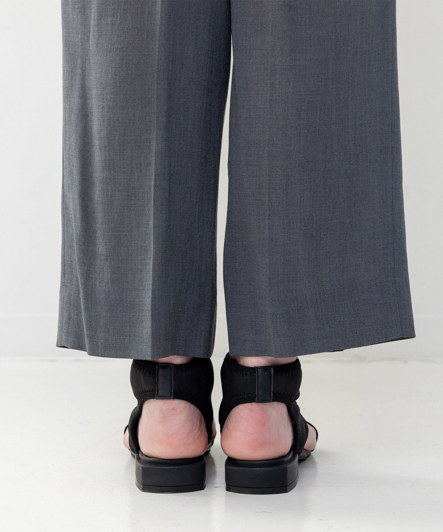 ストレッチフィットサンダル ▲返品不可
