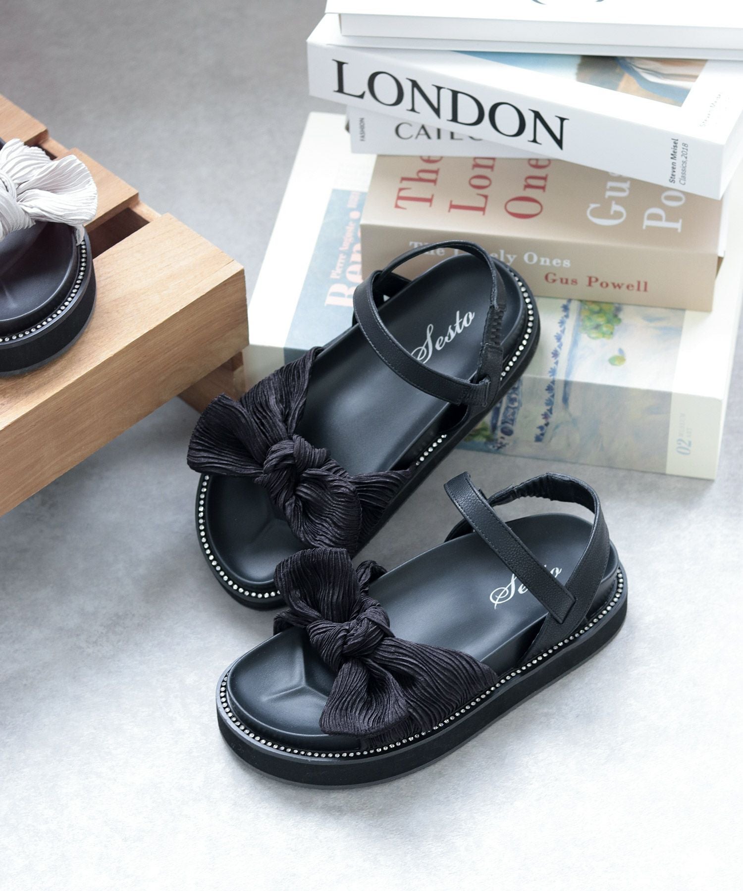 プリーツリボンフットベッドサンダル▲返品不可