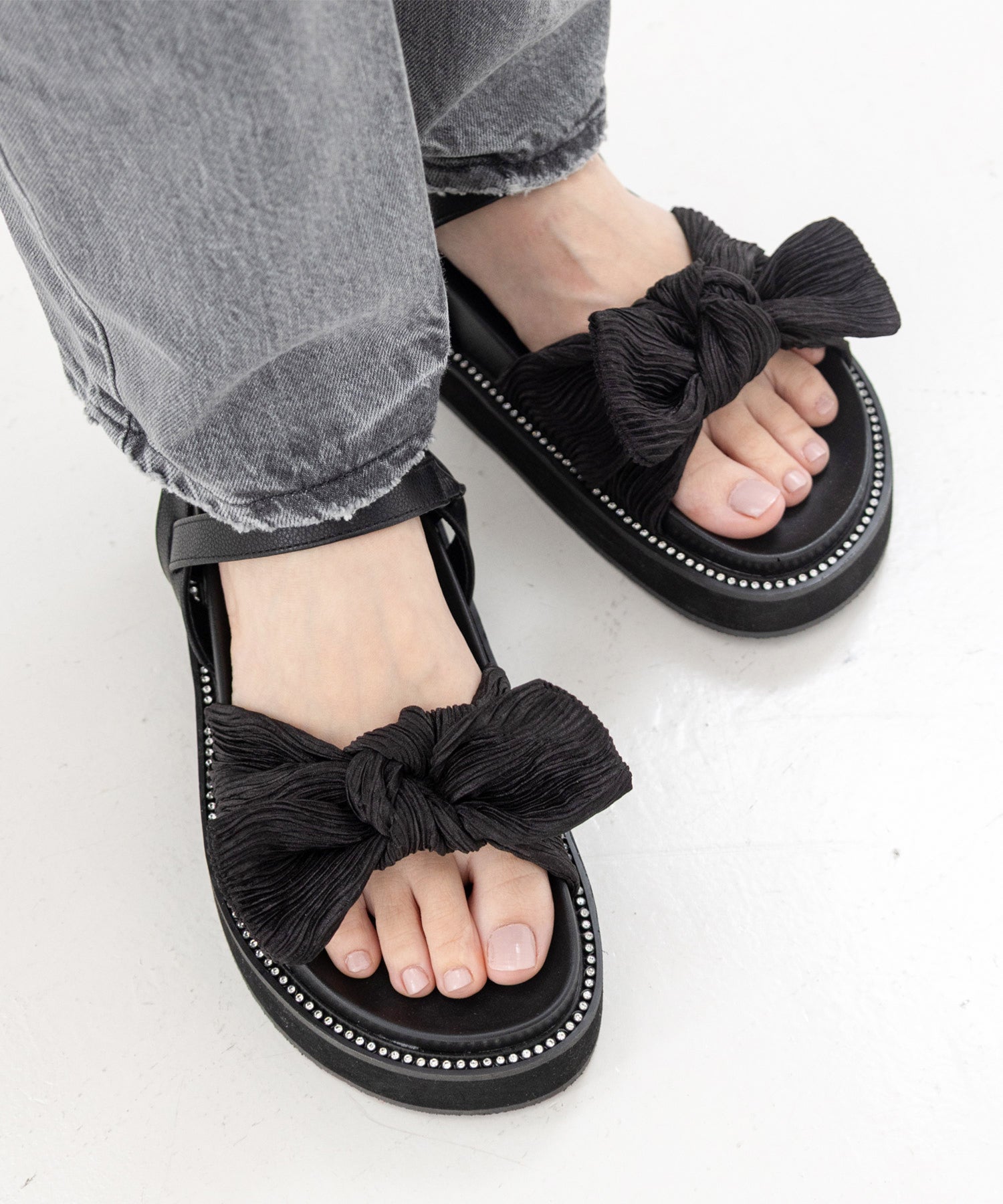 プリーツリボンフットベッドサンダル▲返品不可