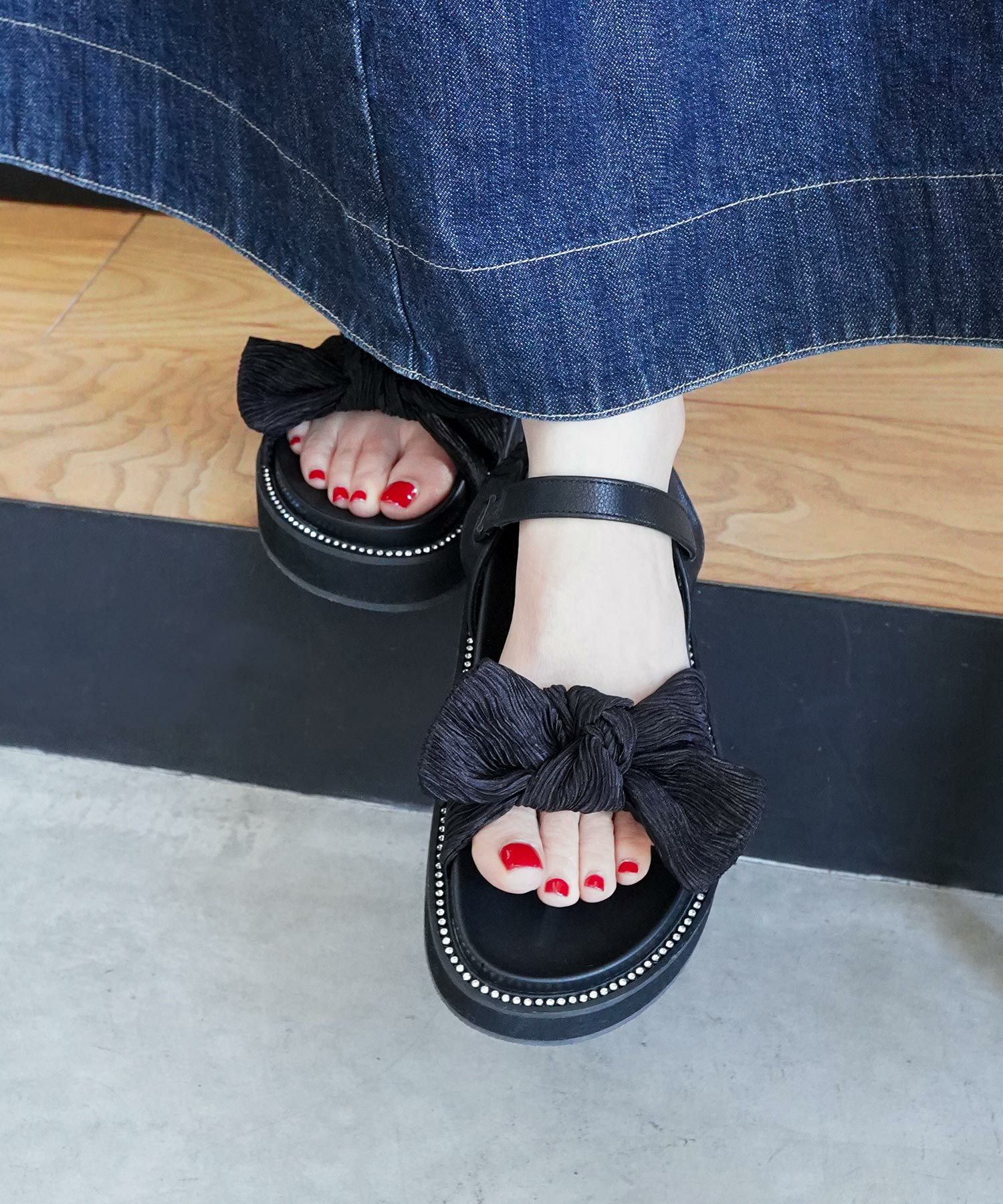 プリーツリボンフットベッドサンダル▲返品不可