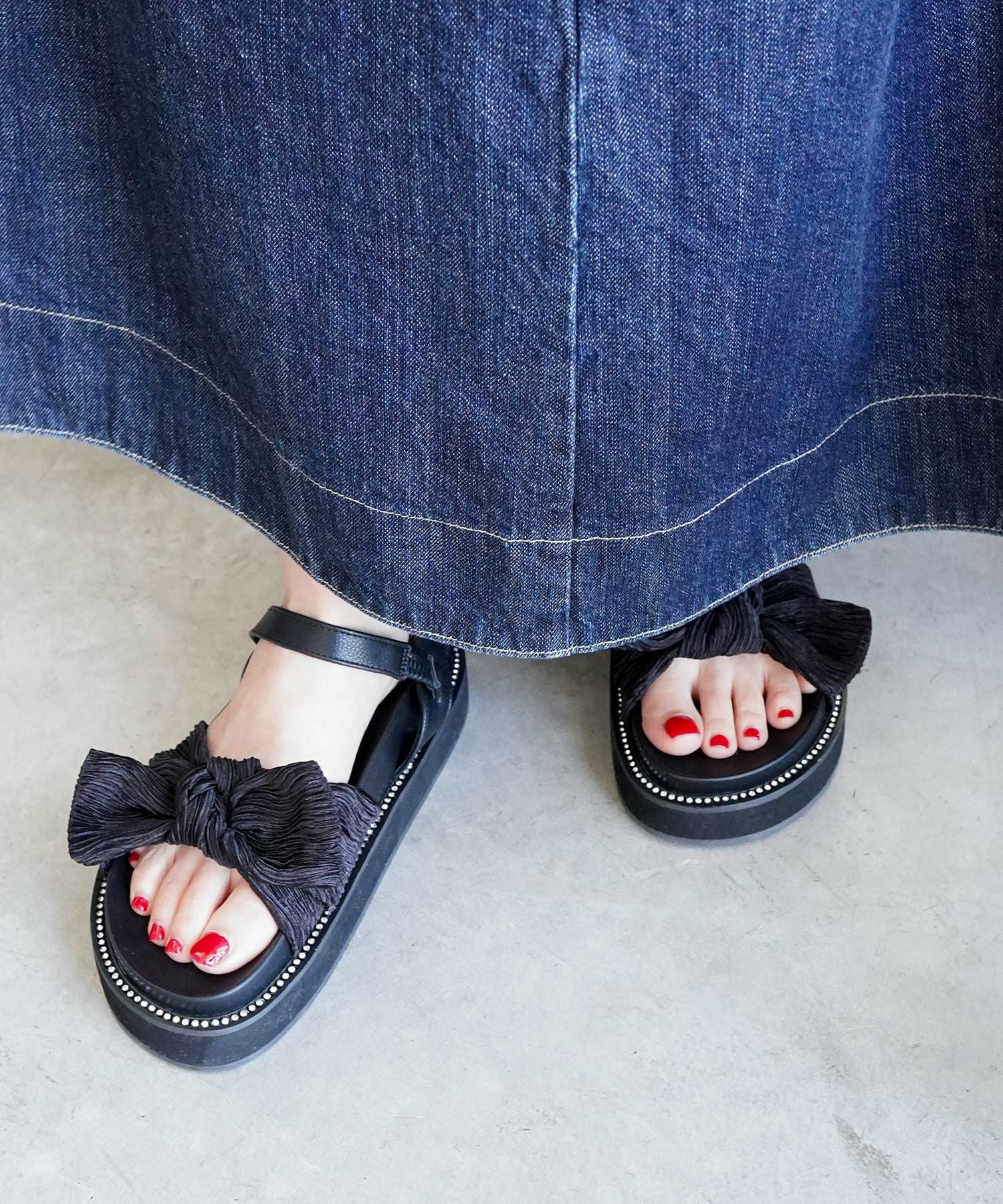 プリーツリボンフットベッドサンダル▲返品不可