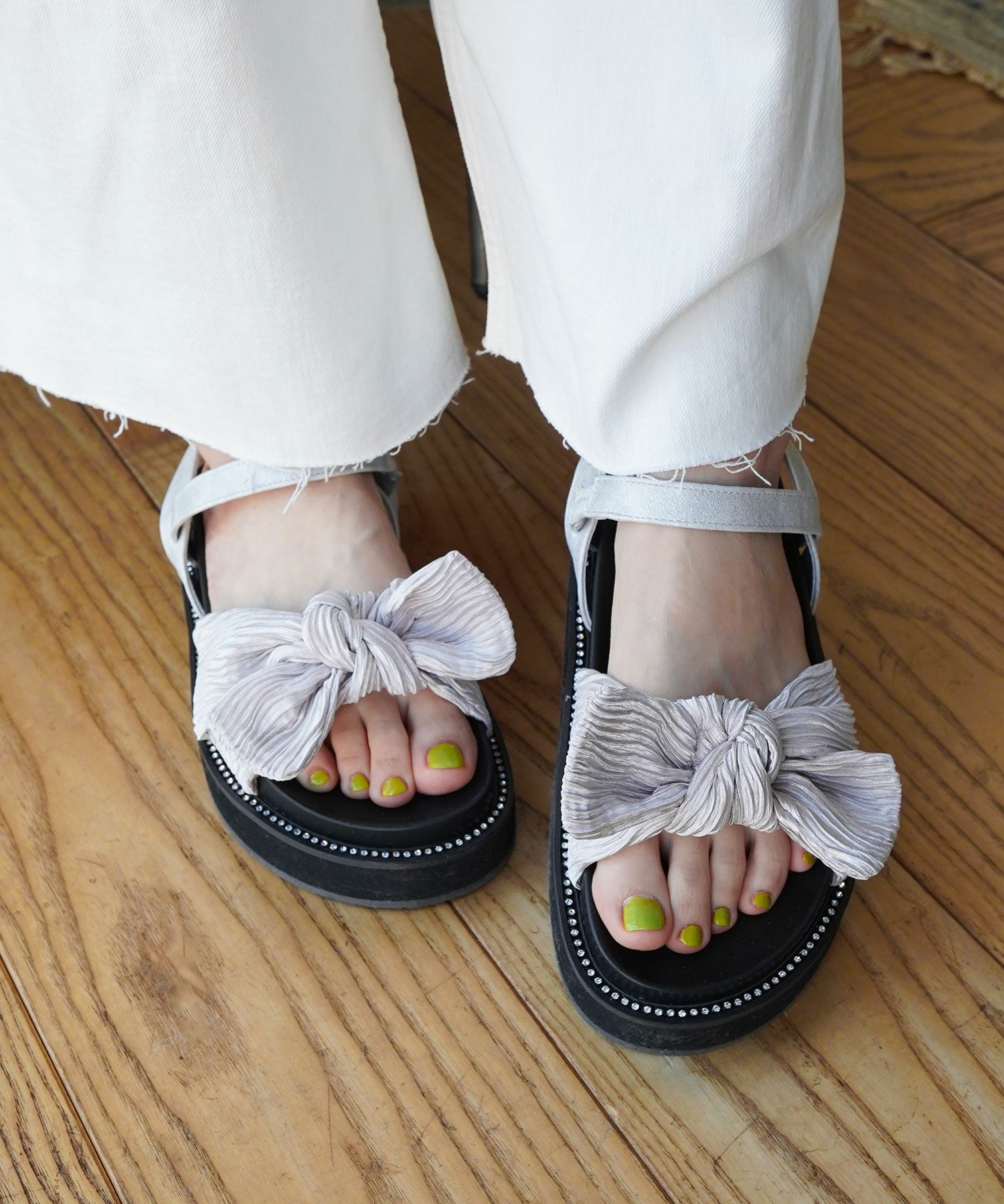 プリーツリボンフットベッドサンダル▲返品不可