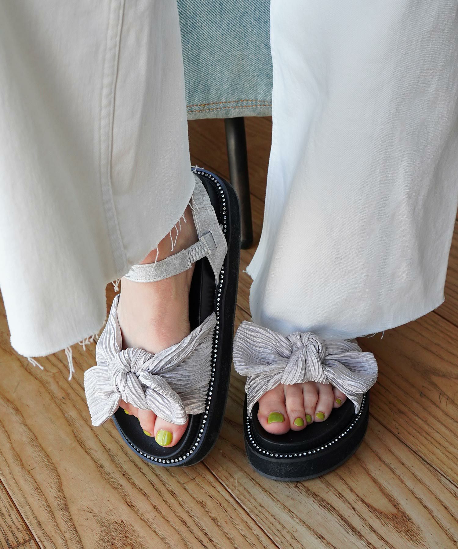 プリーツリボンフットベッドサンダル▲返品不可