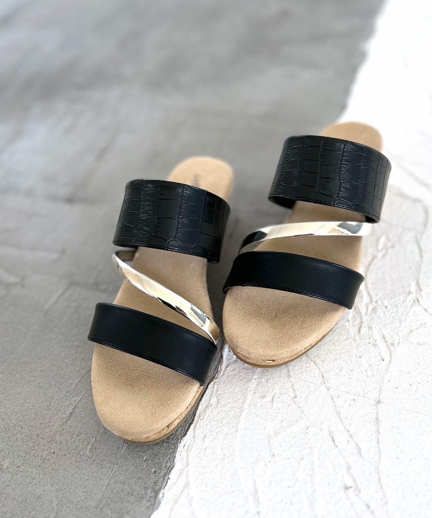 【4E幅広・大きいサイズ】4cmウェッジソール 3連ベルトサンダル