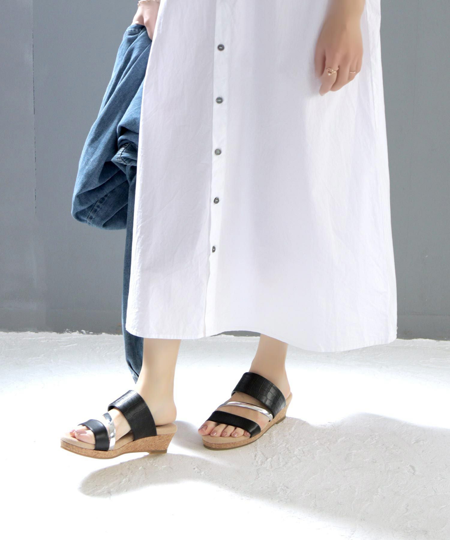 【4E幅広・大きいサイズ】4cmウェッジソール 3連ベルトサンダル