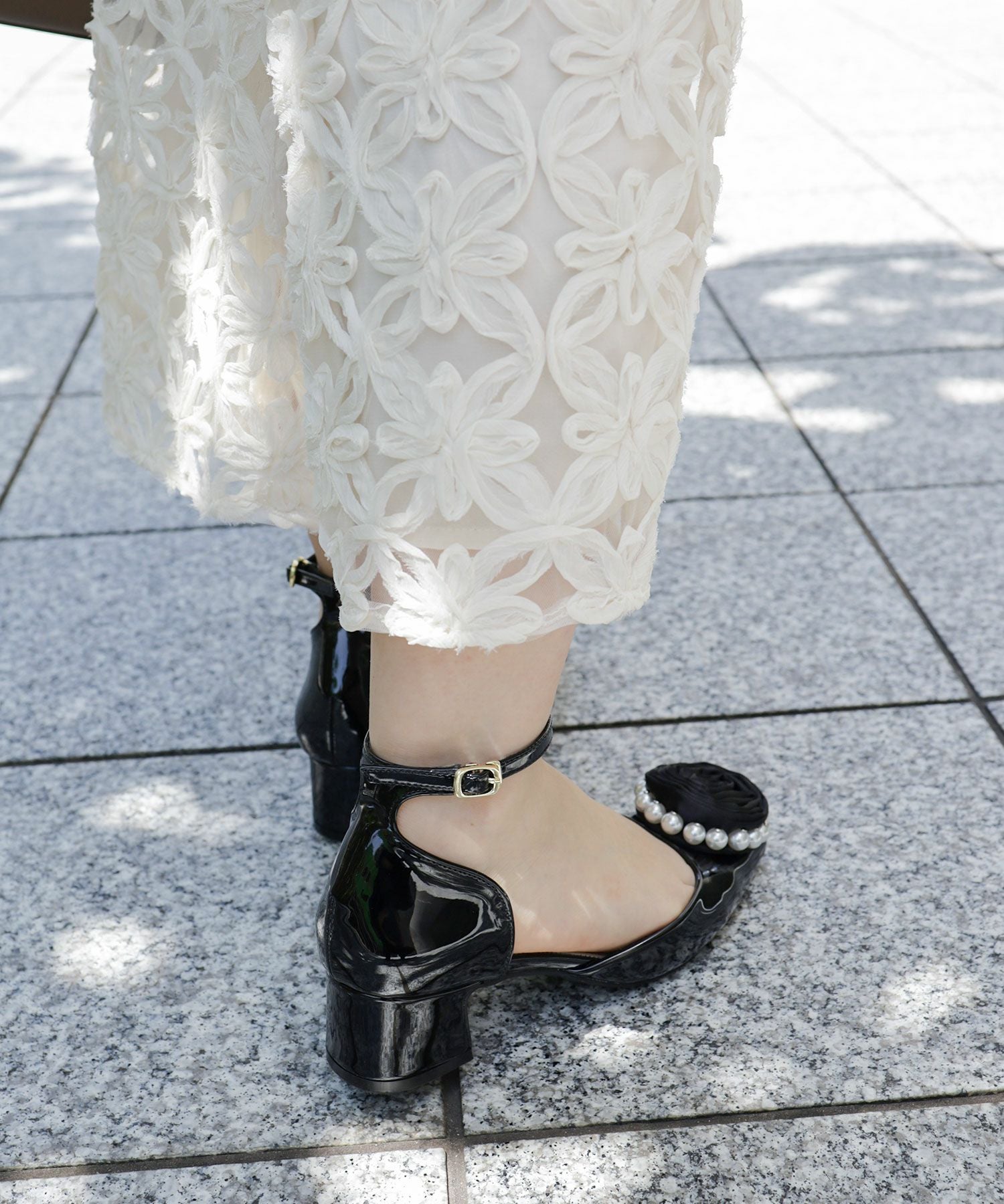 パールローズストラップパンプス