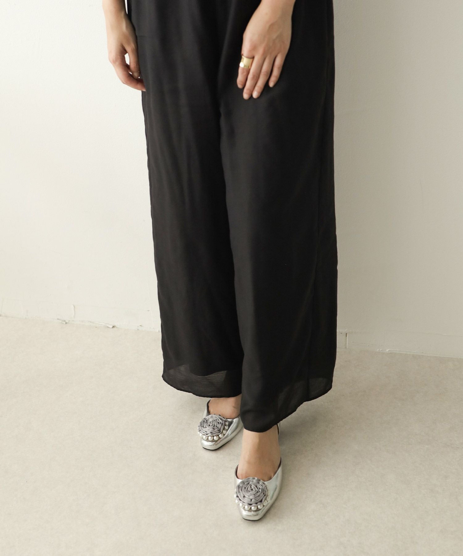 パールローズストラップパンプス