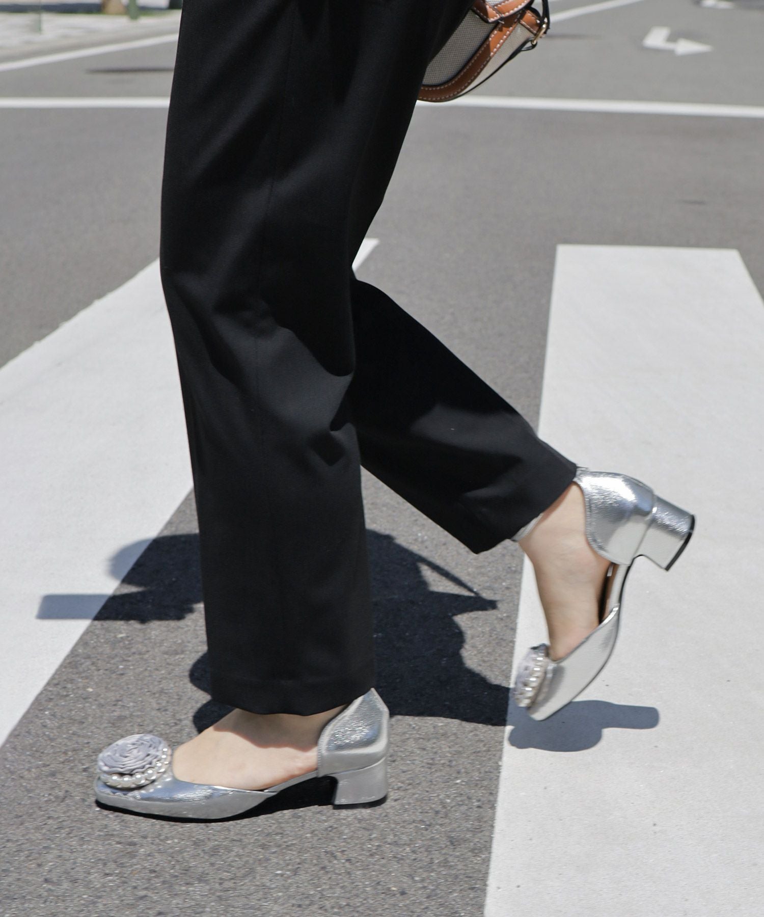 パールローズストラップパンプス