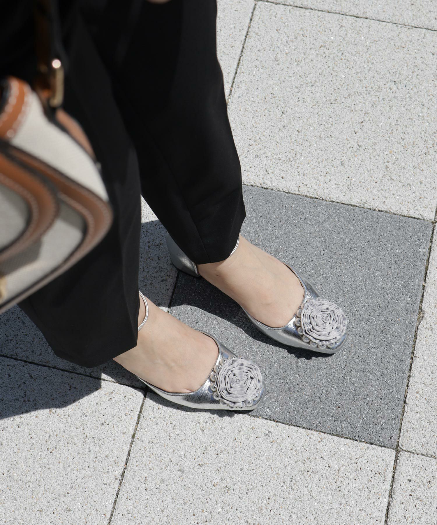 パールローズストラップパンプス