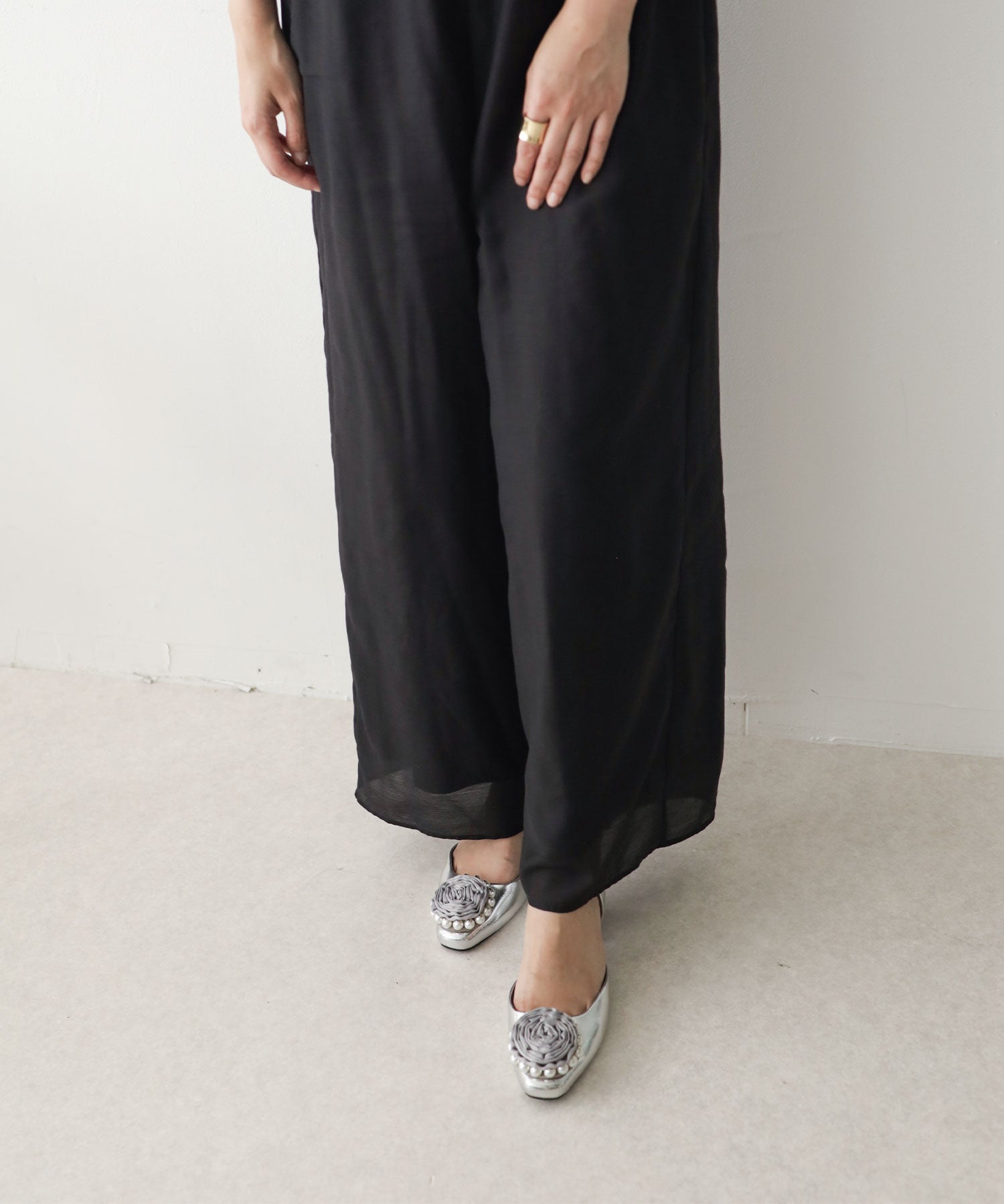 パールローズストラップパンプス ▲返品不可