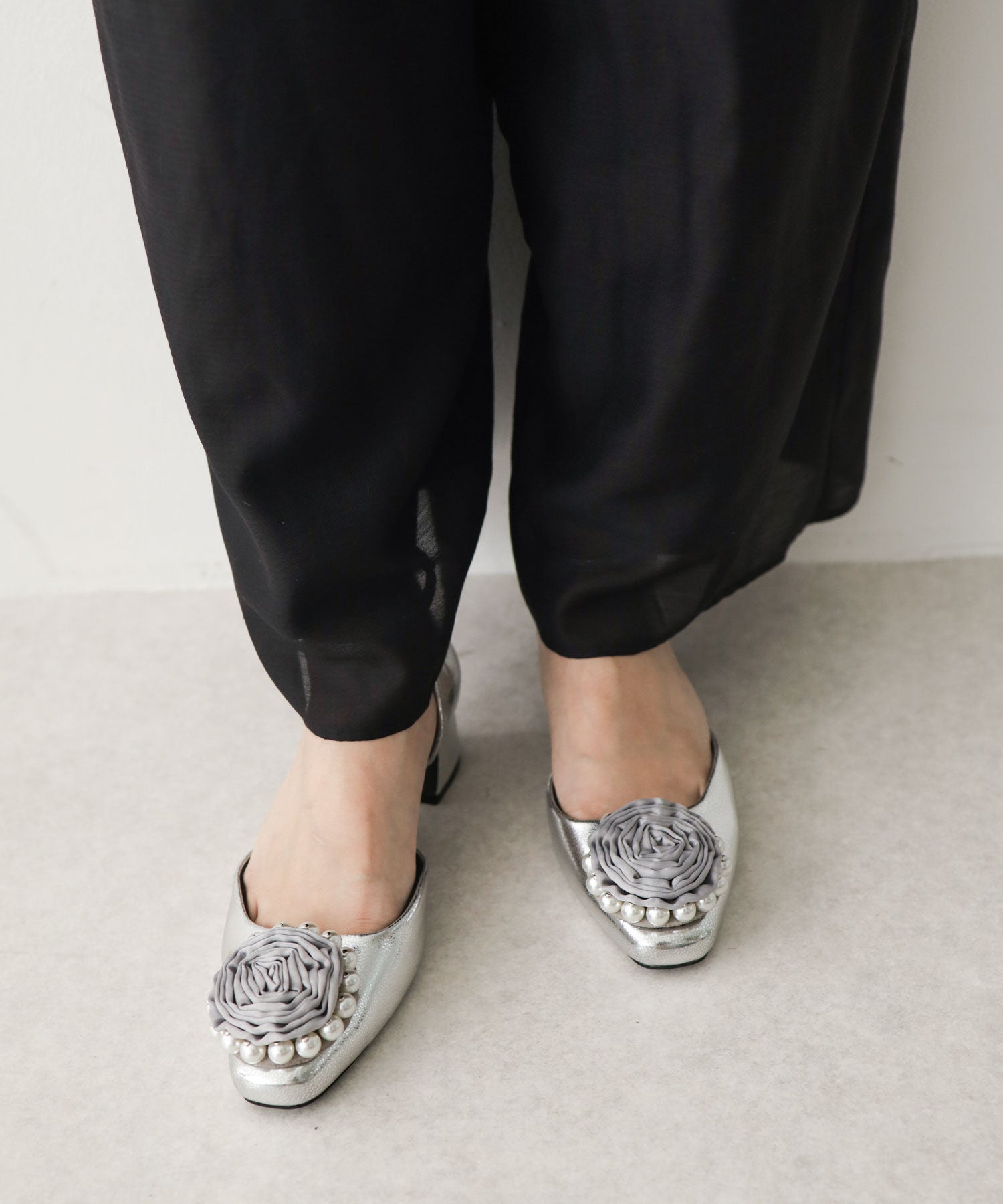 パールローズストラップパンプス ▲返品不可