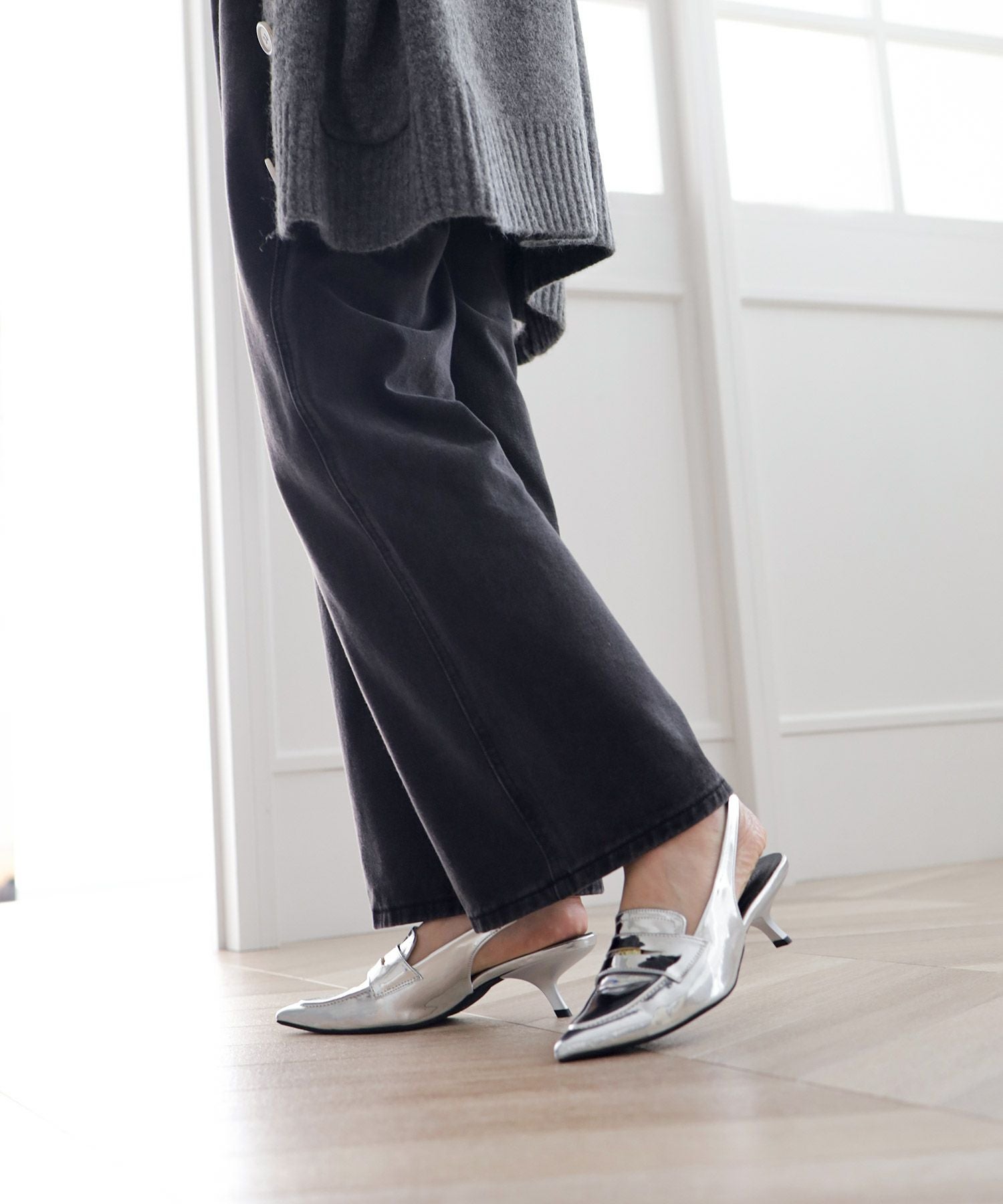 カーブヒールコインローファースリングバックパンプス▲返品不可