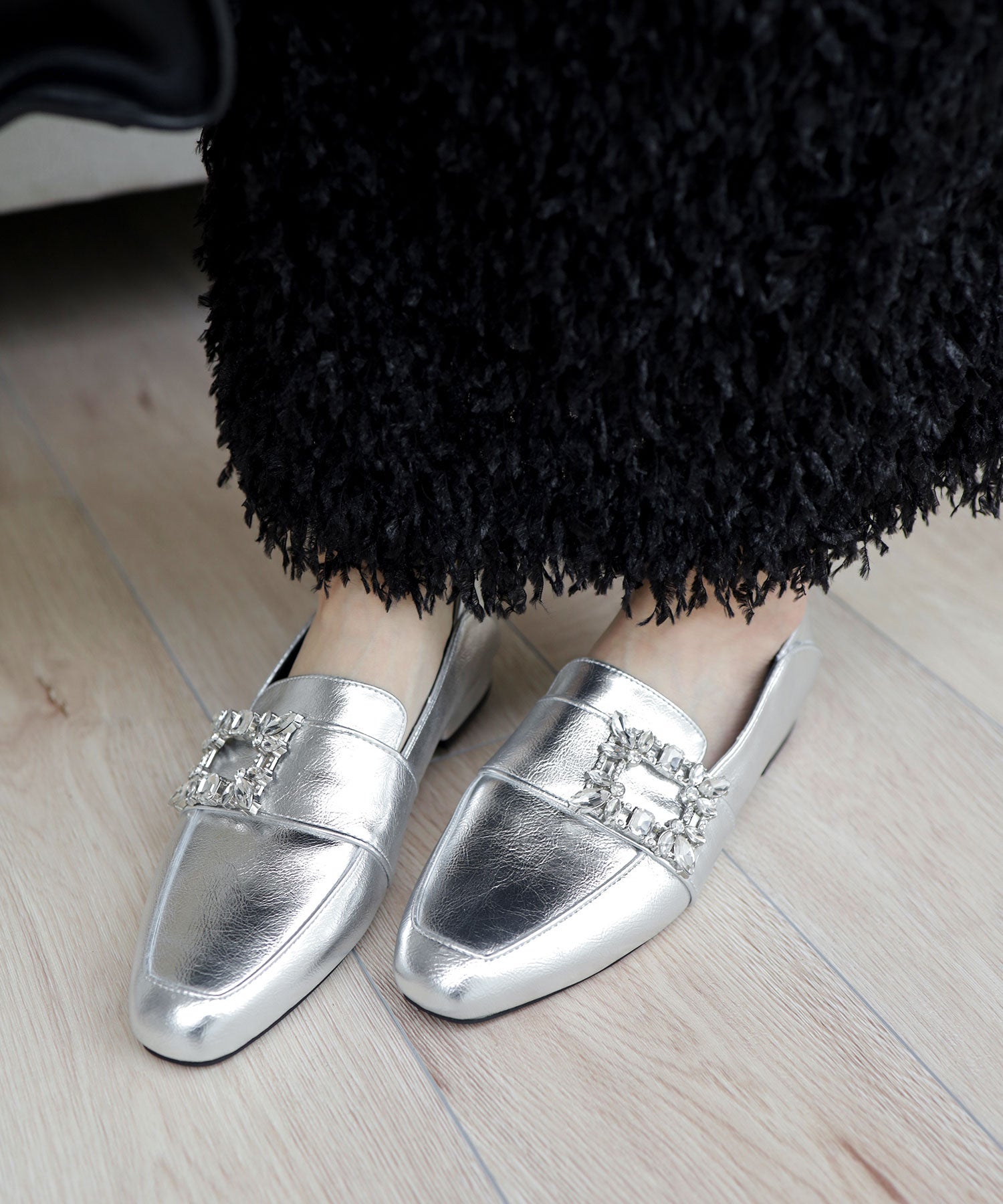 かかとが踏めるビジューモチーフローファー▲返品不可