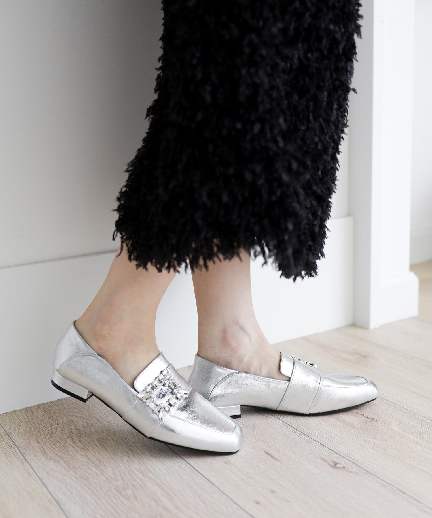 かかとが踏めるビジューモチーフローファー▲返品不可