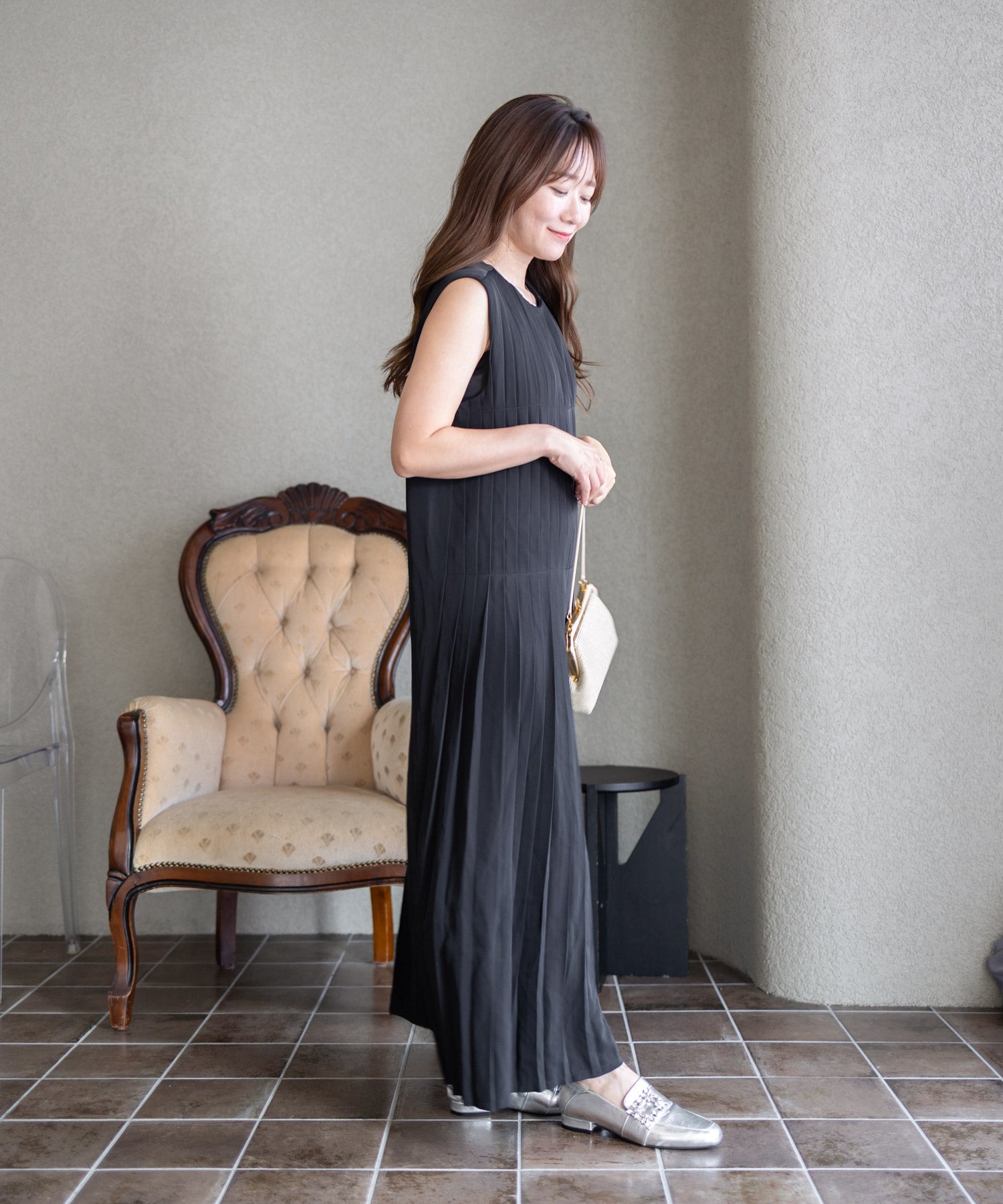 かかとが踏めるビジューモチーフローファー▲返品不可