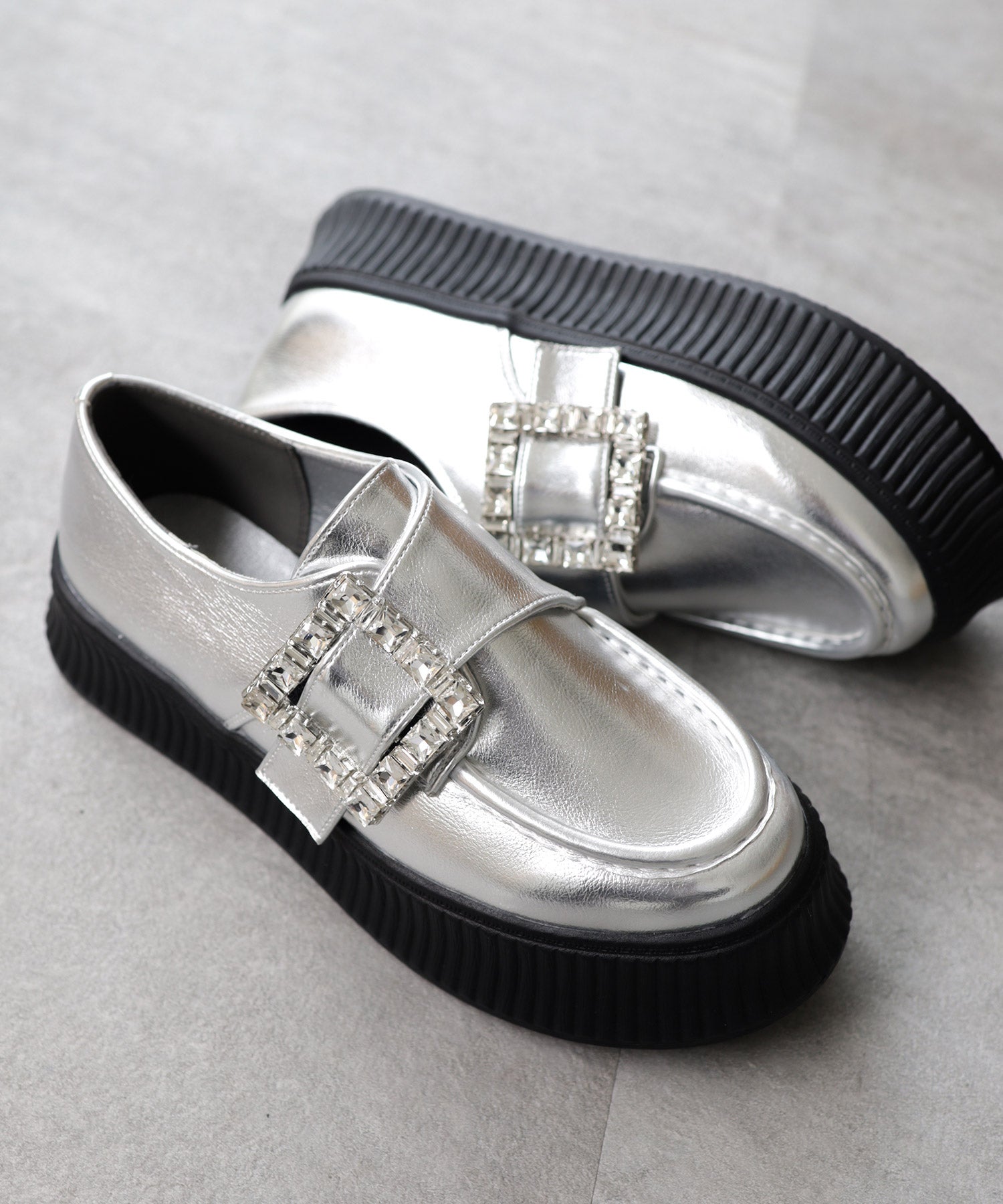 ビジューモチーフ厚底スリッポンローファー▲返品不可