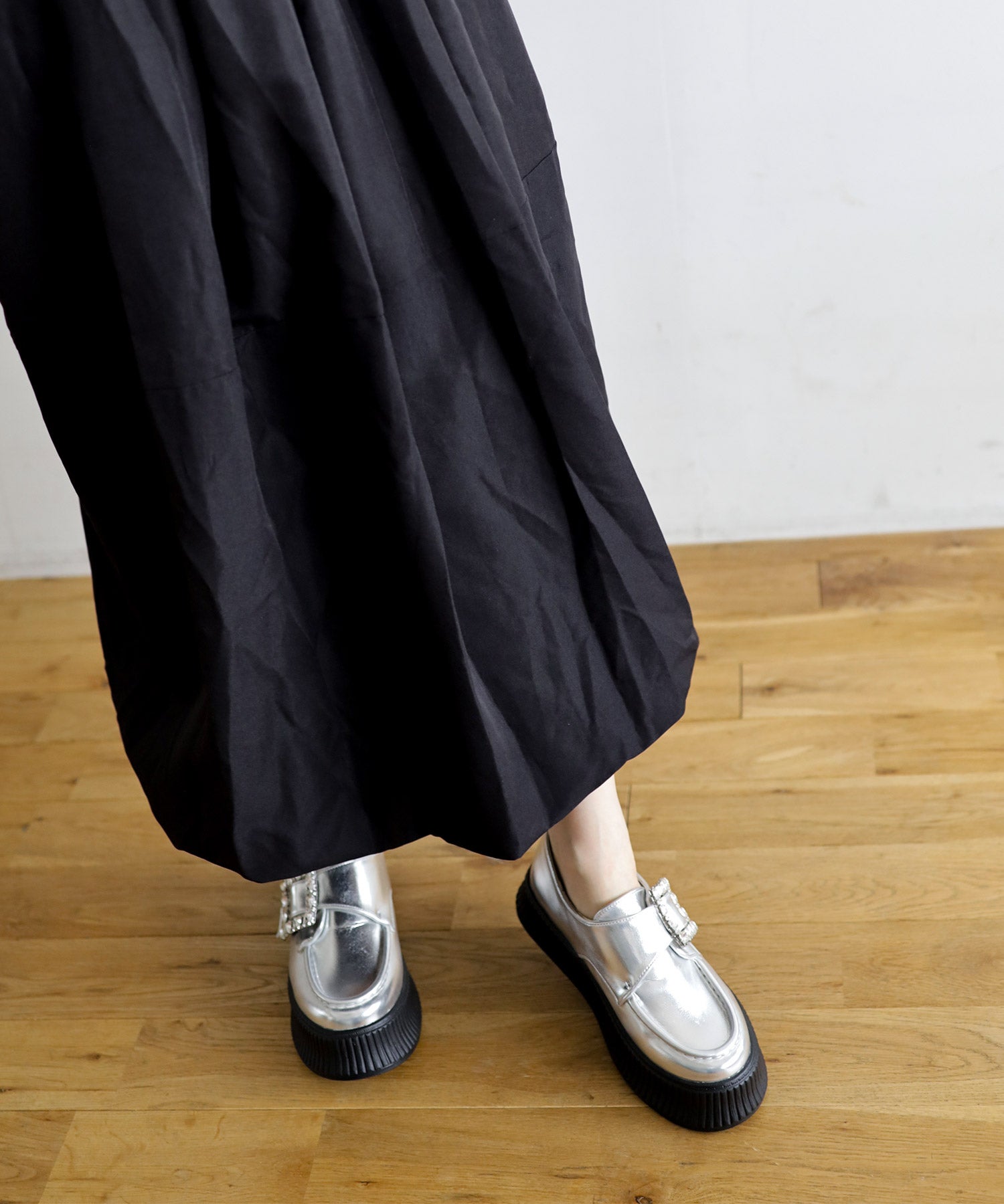 ビジューモチーフ厚底スリッポンローファー▲返品不可