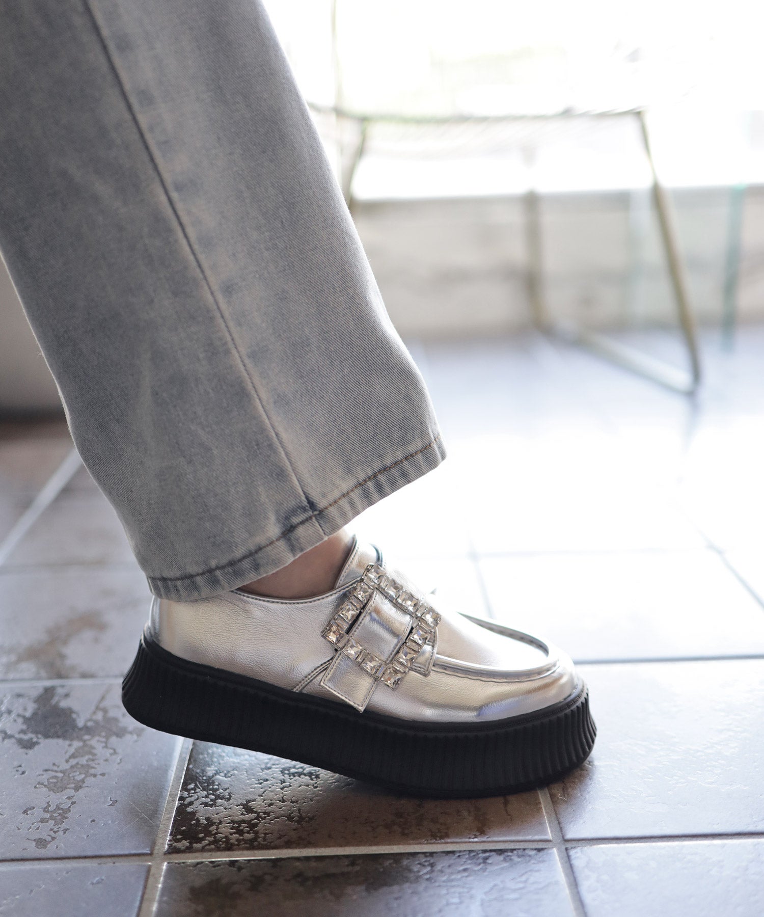 ビジューモチーフ厚底スリッポンローファー▲返品不可