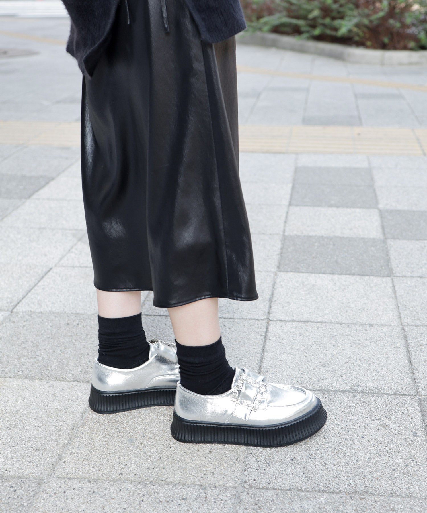 ビジューモチーフ厚底スリッポンローファー▲返品不可