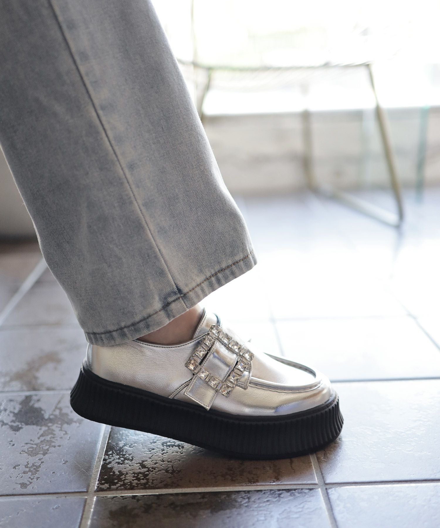 ビジューモチーフ厚底スリッポンローファー▲返品不可