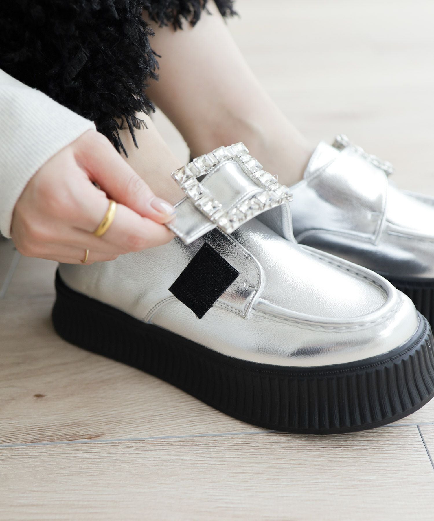 ビジューモチーフ厚底スリッポンローファー▲返品不可