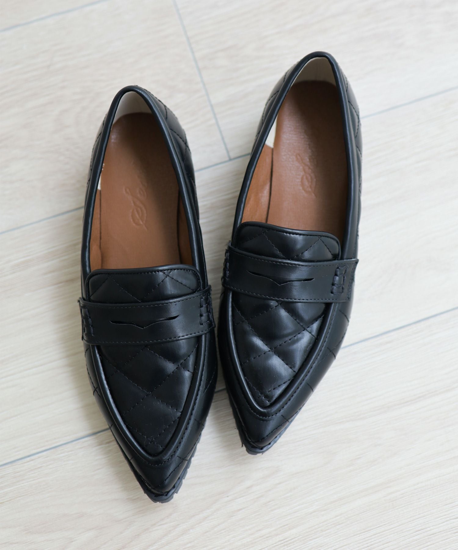 軽量厚底キルティングポインテッドトゥローファー▲返品不可