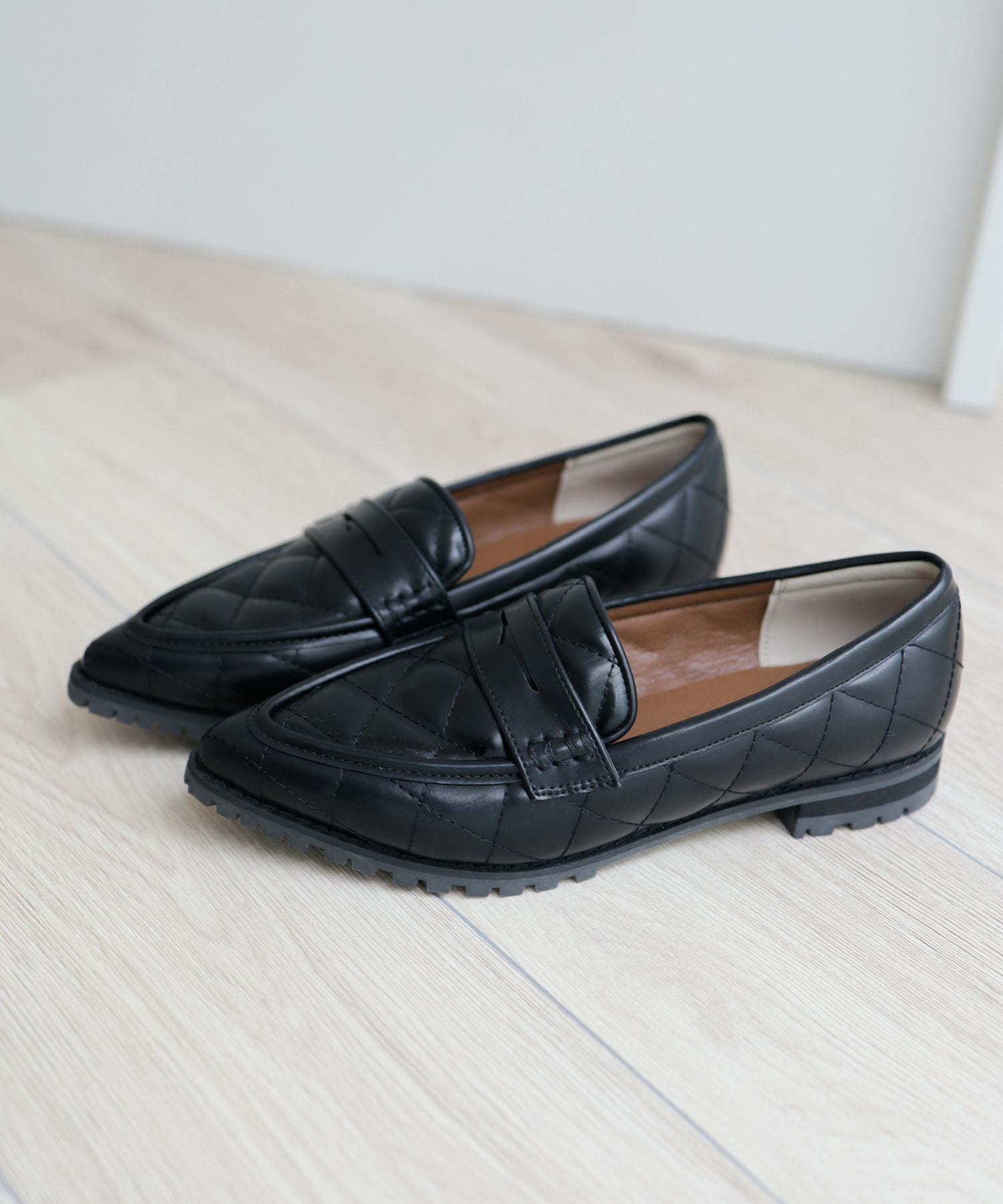 軽量厚底キルティングポインテッドトゥローファー▲返品不可