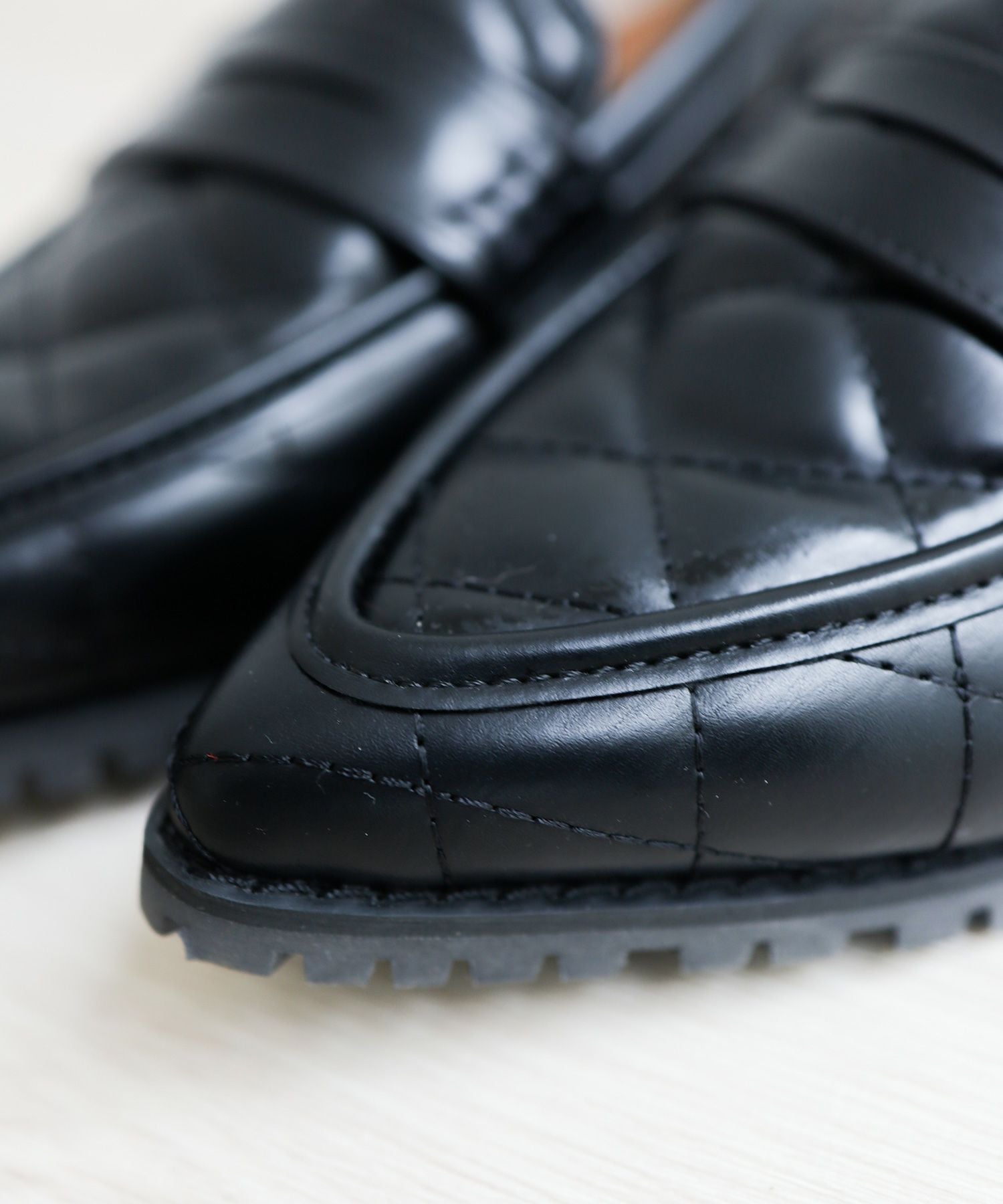 軽量厚底キルティングポインテッドトゥローファー▲返品不可