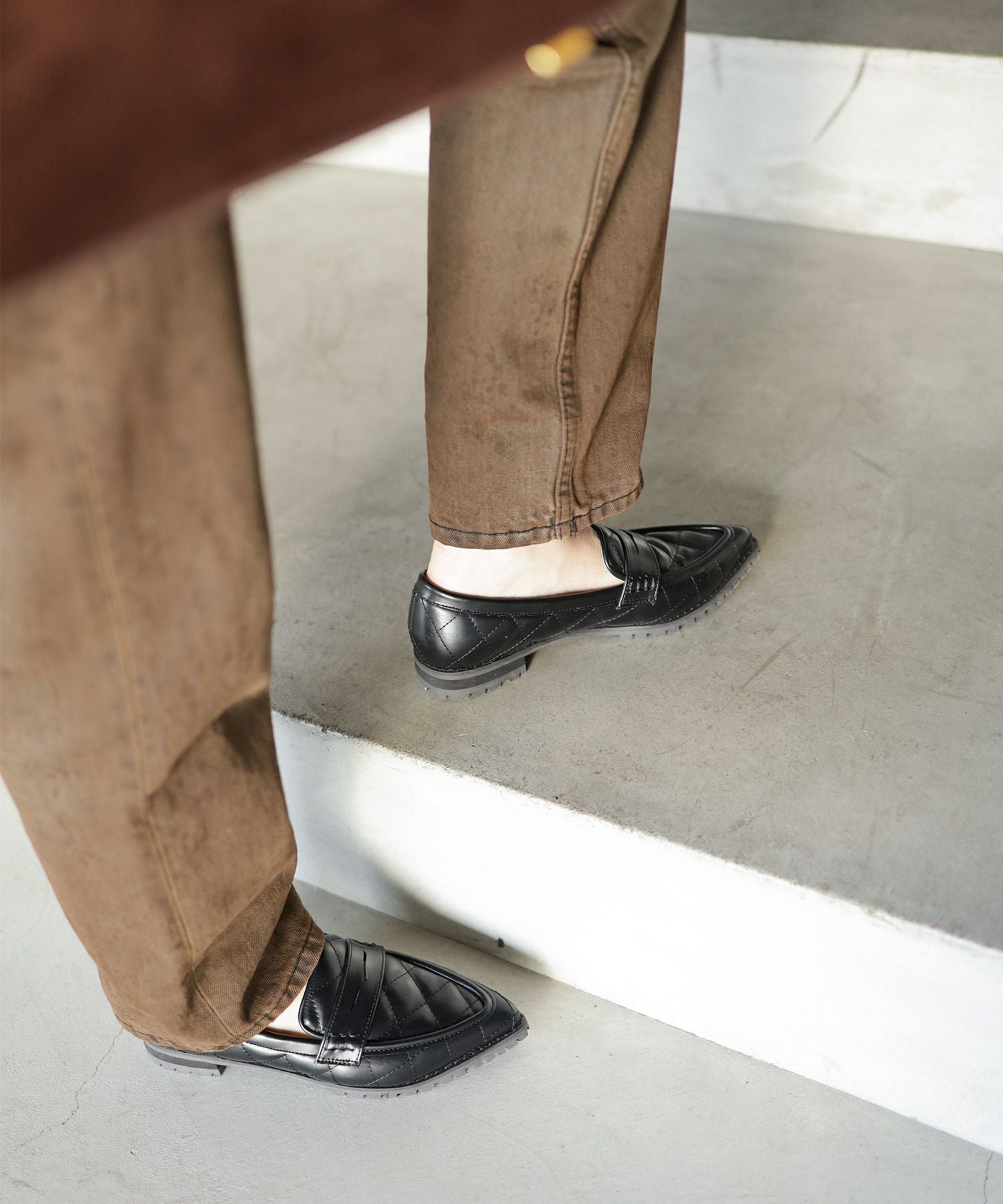 軽量厚底キルティングポインテッドトゥローファー▲返品不可