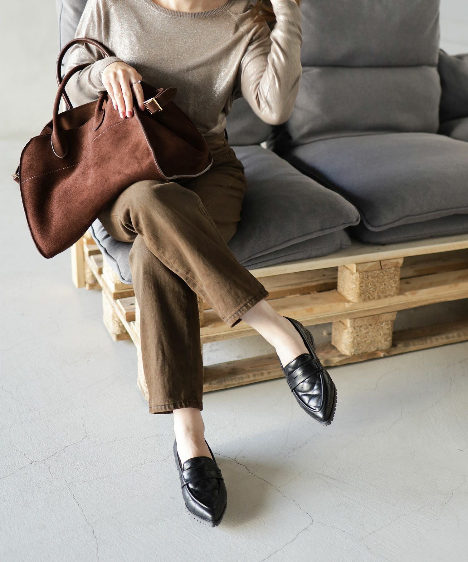 軽量厚底キルティングポインテッドトゥローファー▲返品不可