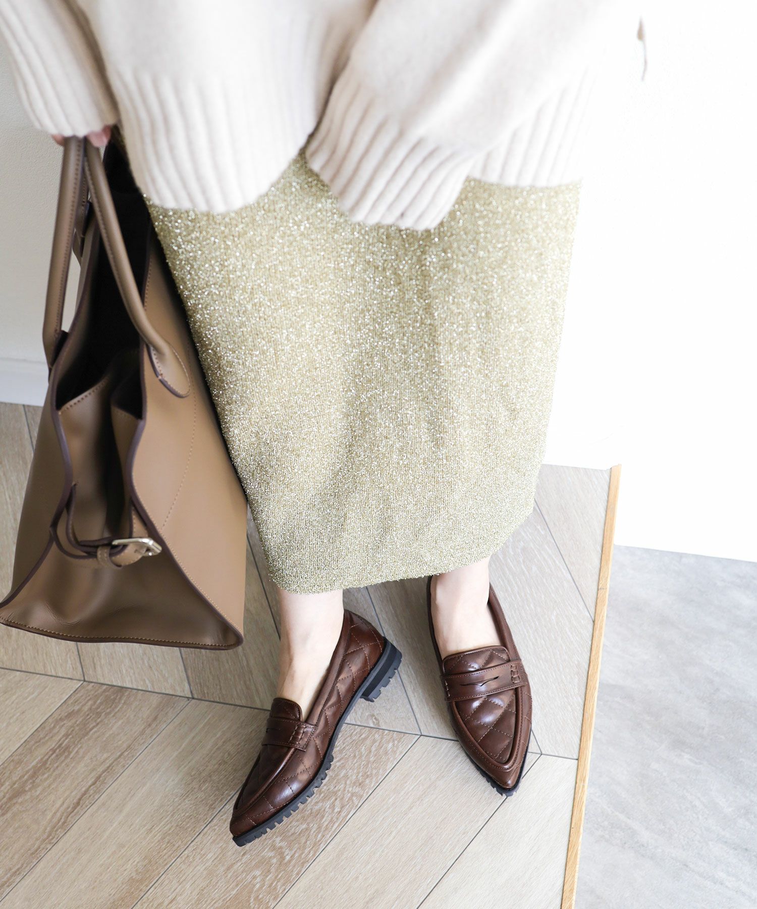 軽量厚底キルティングポインテッドトゥローファー▲返品不可