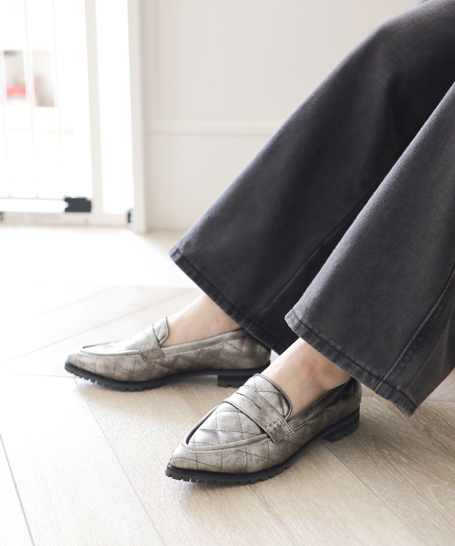 軽量厚底キルティングポインテッドトゥローファー△返品不可 | SESTO