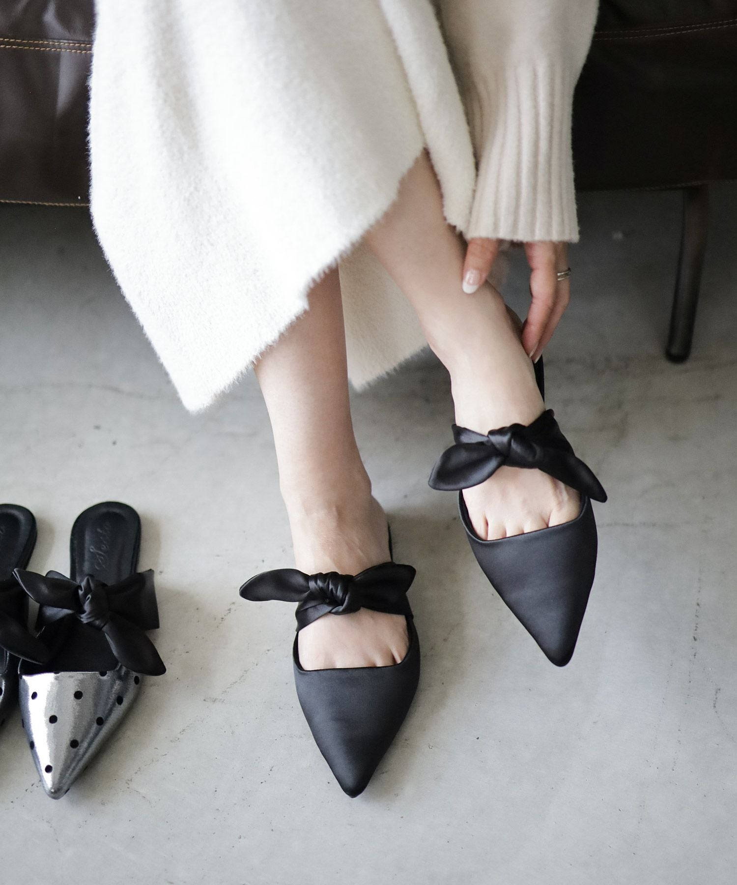 ポインテッドトゥフラットリボンミュール▲返品不可