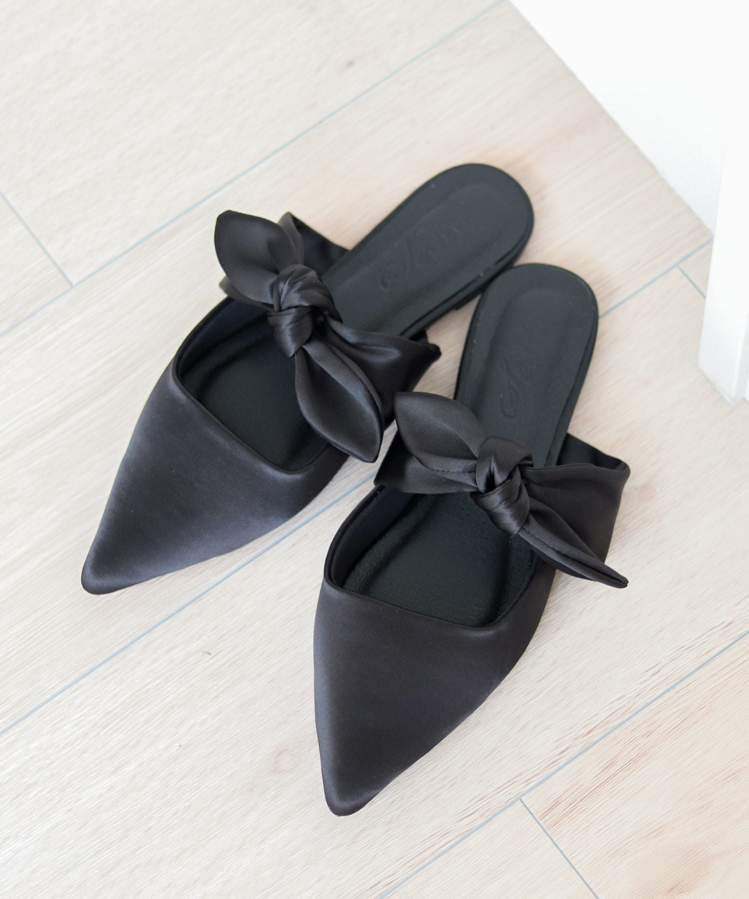 ポインテッドトゥフラットリボンミュール▲返品不可