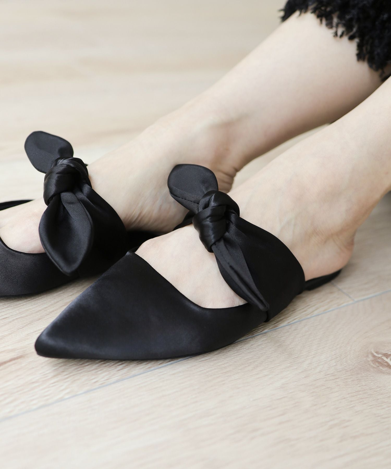 ポインテッドトゥフラットリボンミュール▲返品不可