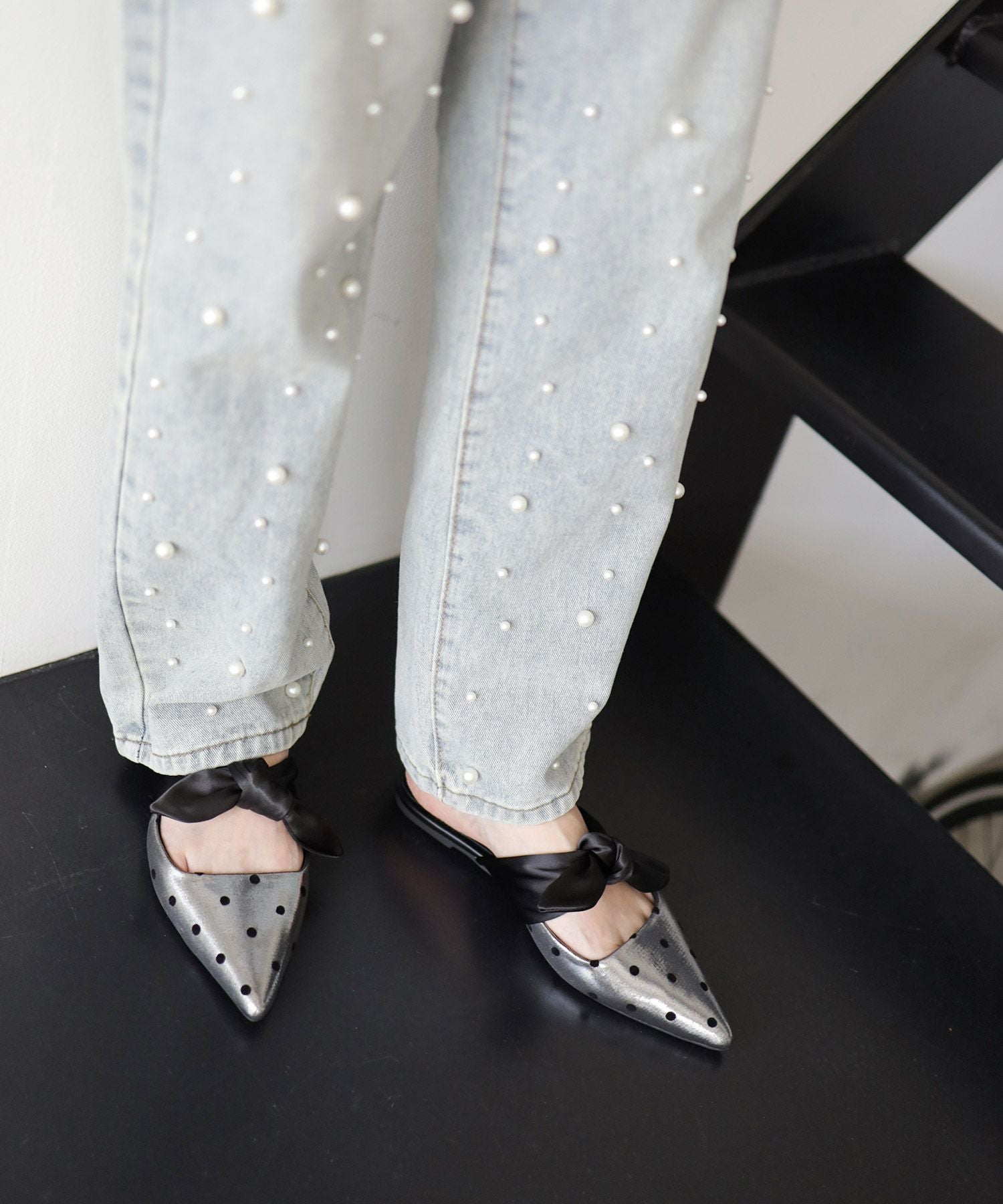 ポインテッドトゥフラットリボンミュール△返品不可 | SESTO(セスト