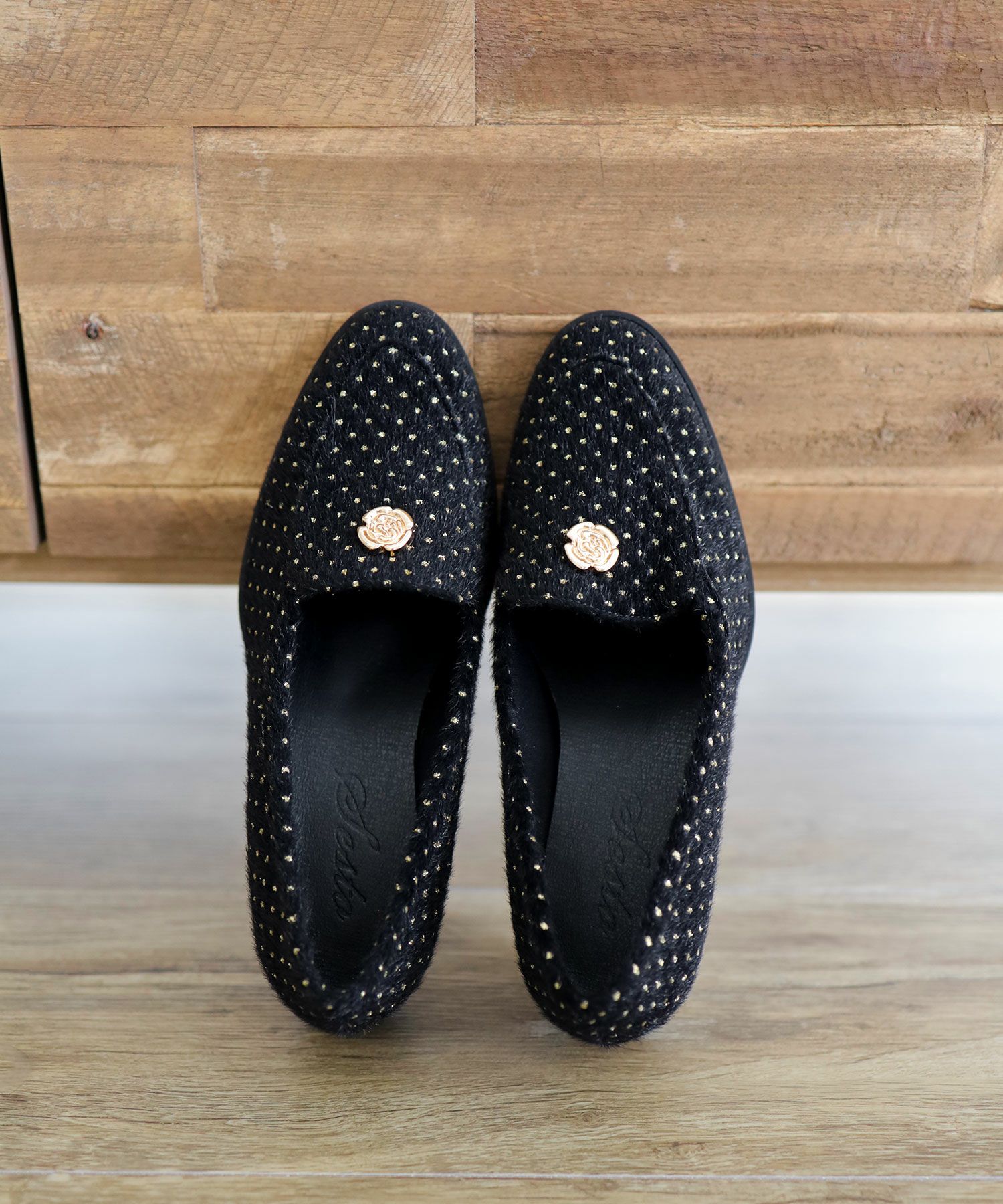 ボタンローファー