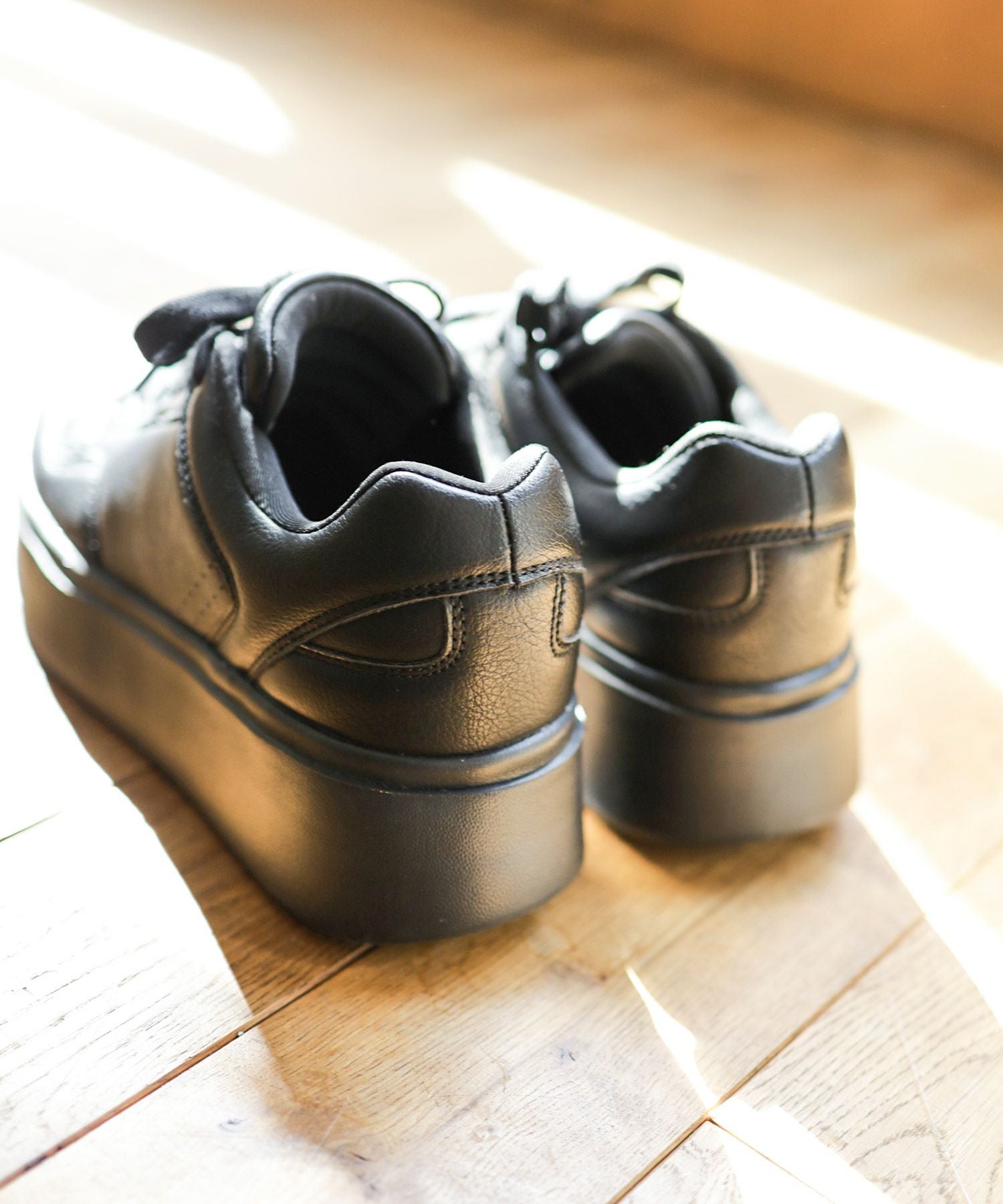 軽量厚底レースアップボリュームスニーカー ▲返品不可