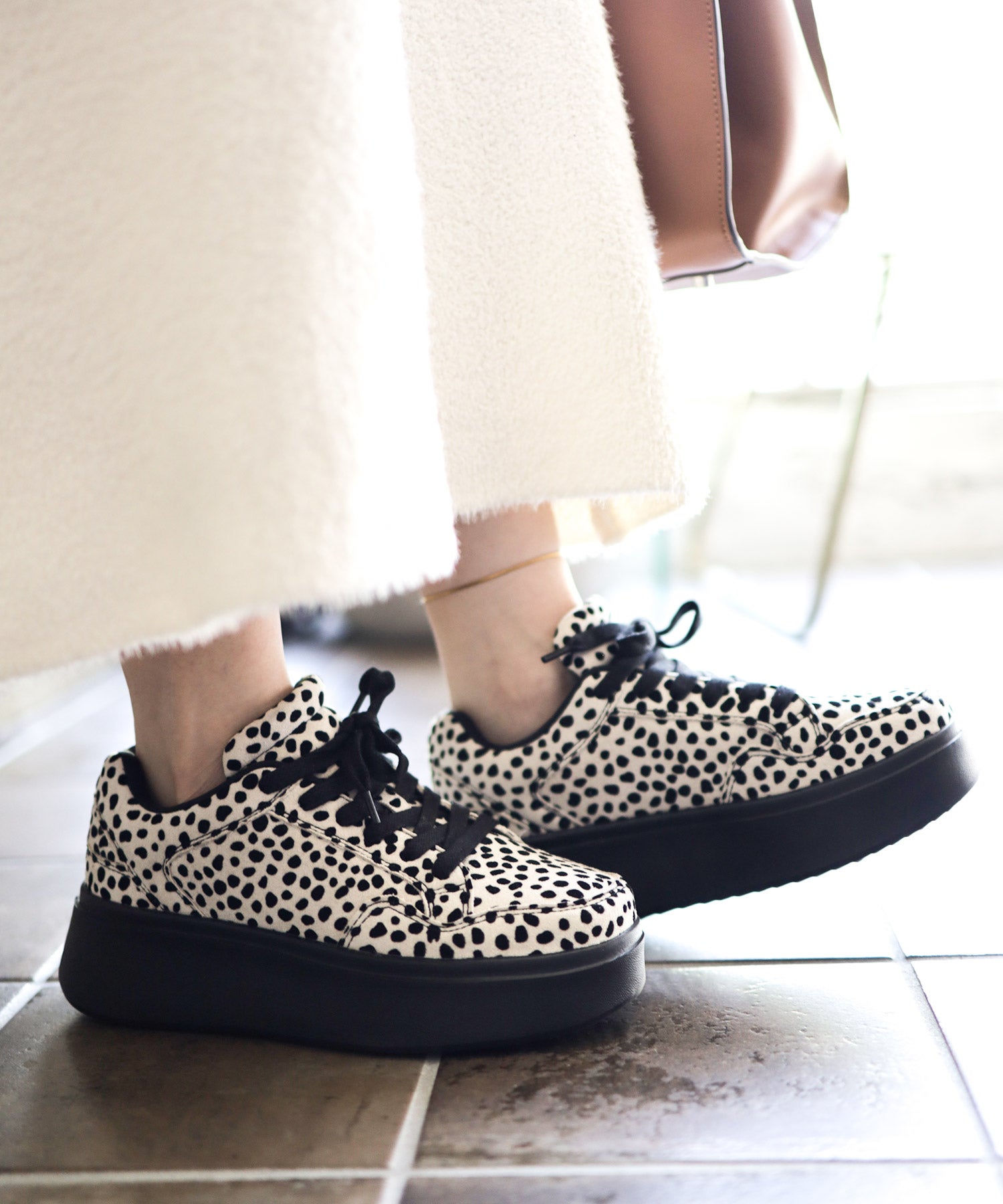 軽量厚底レースアップボリュームスニーカー ▲返品不可