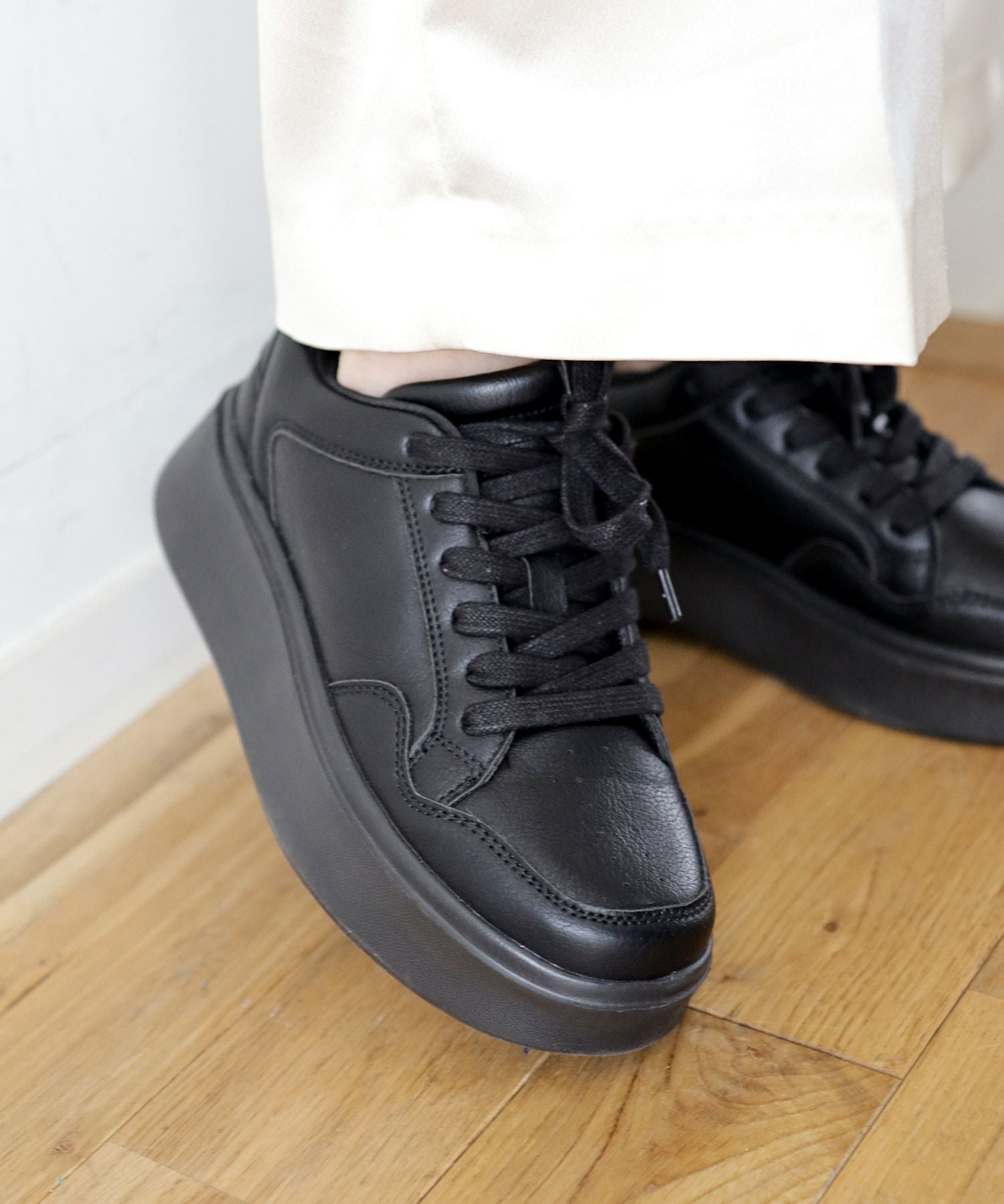 軽量厚底レースアップボリュームスニーカー ▲返品不可