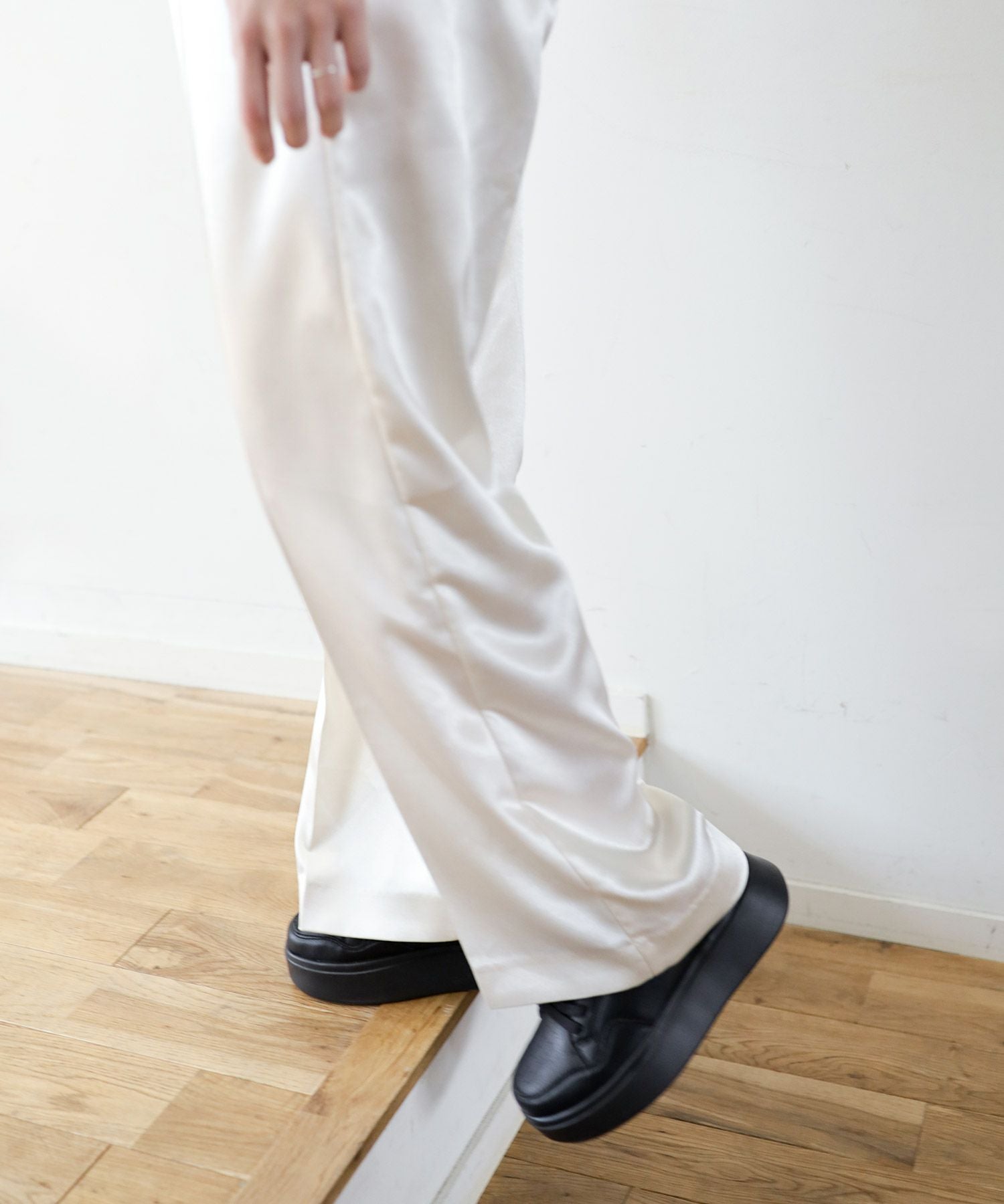 軽量厚底レースアップボリュームスニーカー ▲返品不可