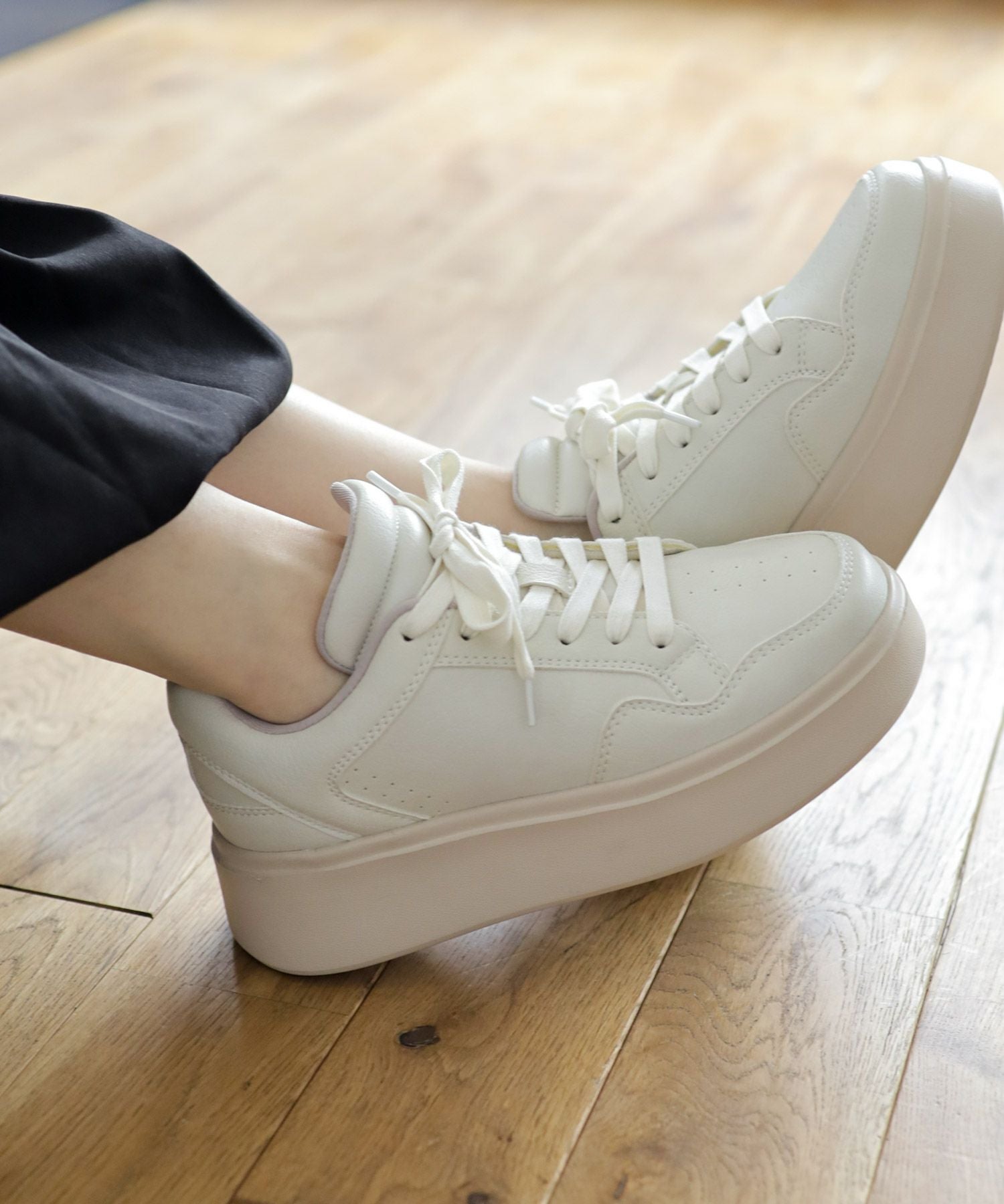 軽量厚底レースアップボリュームスニーカー ▲返品不可