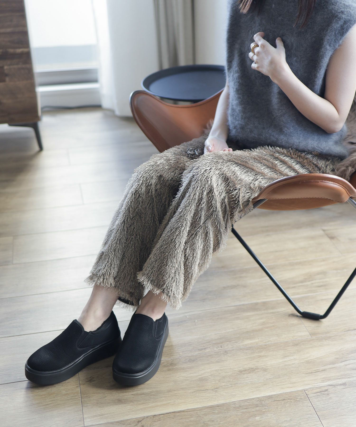 インナーボア軽量厚底スリッポンスニーカー▲返品不可