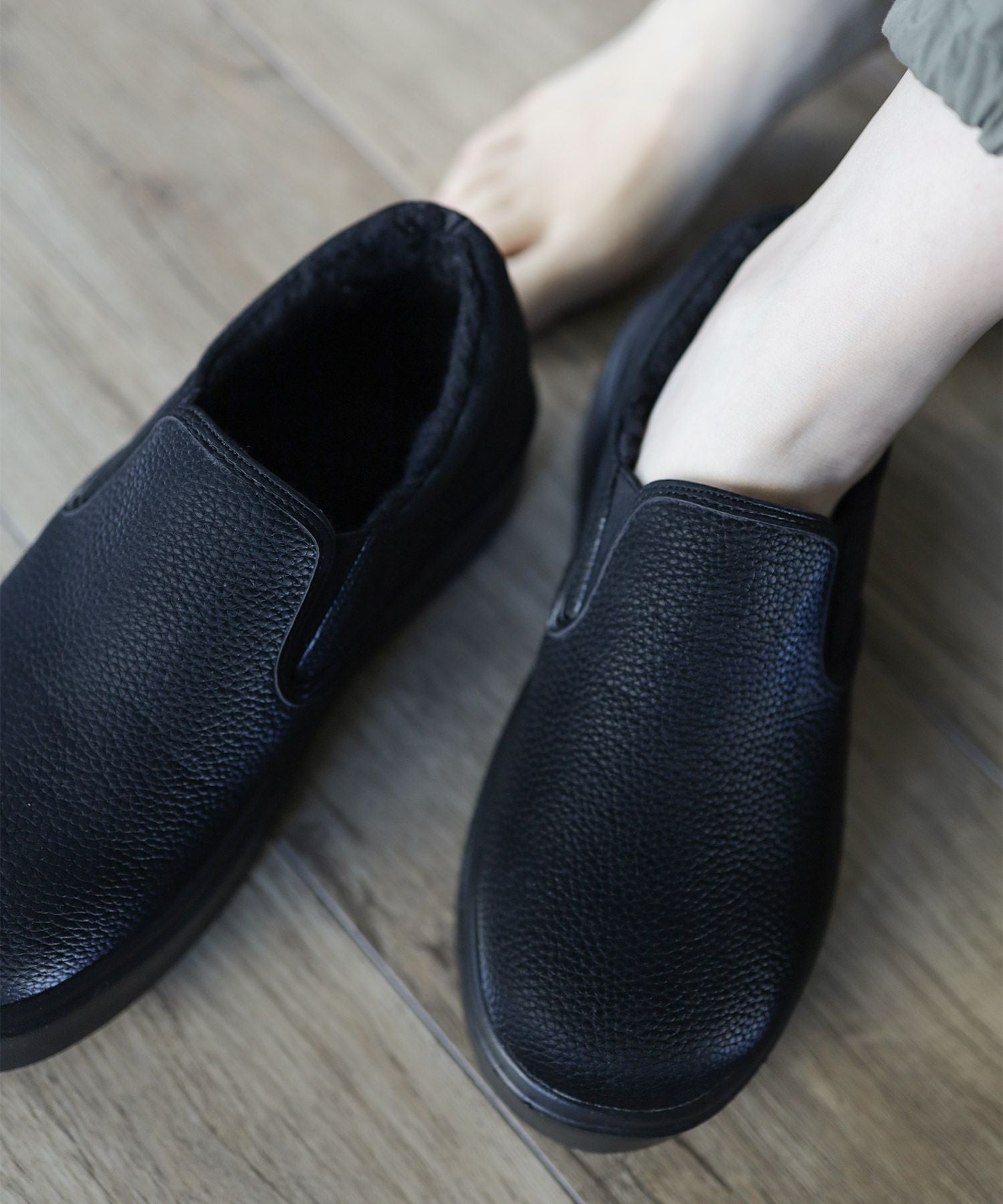 インナーボア軽量厚底スリッポンスニーカー▲返品不可