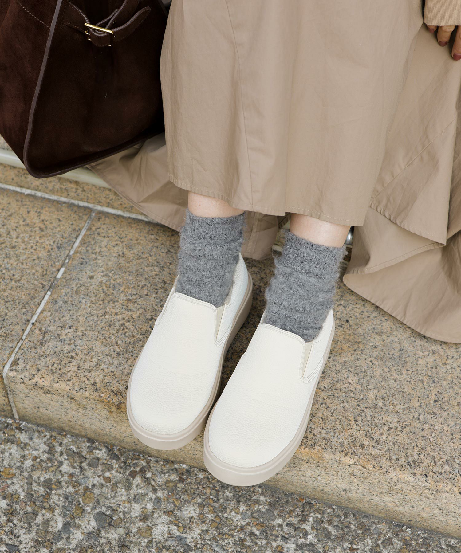 インナーボア軽量厚底スリッポンスニーカー▲返品不可