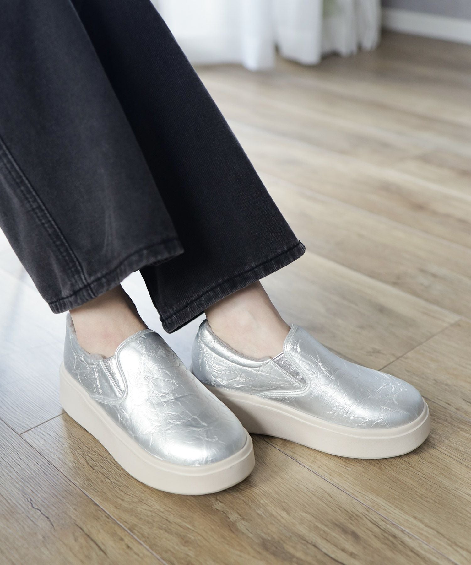 インナーボア軽量厚底スリッポンスニーカー▲返品不可