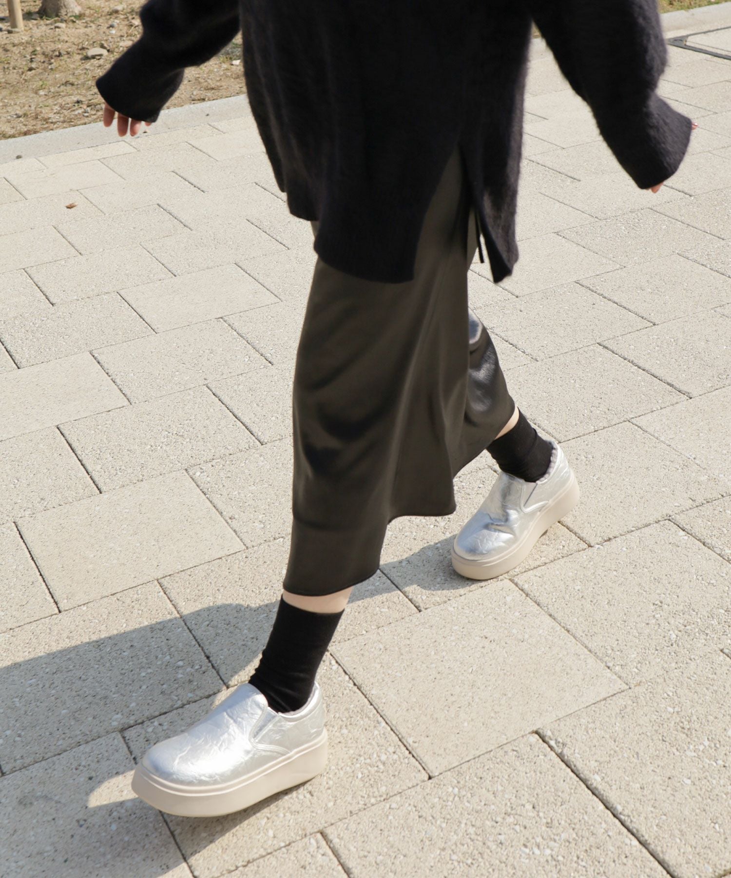 インナーボア軽量厚底スリッポンスニーカー▲返品不可