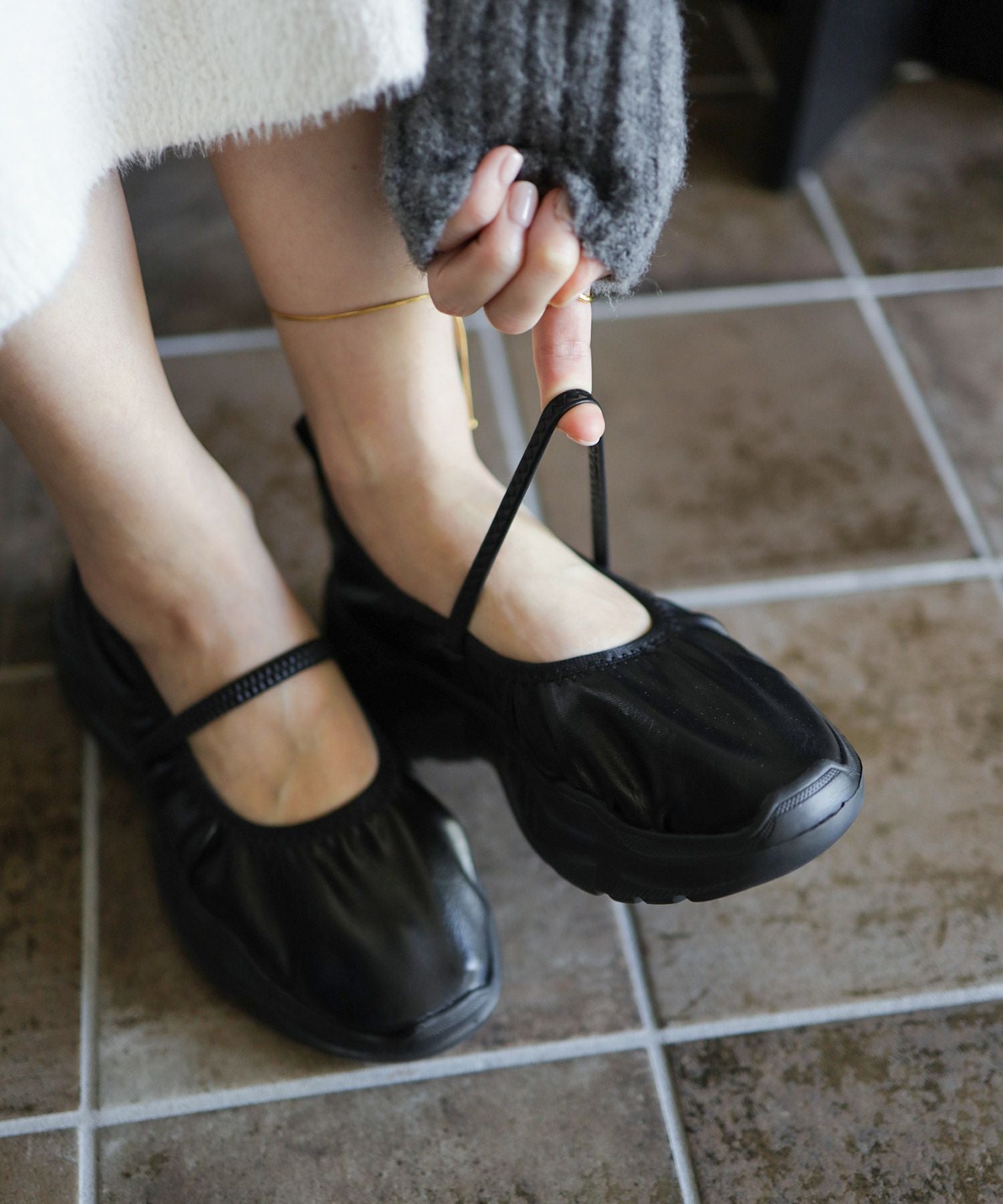 ゴムストラップマシュマロフィット厚底スニーカー▲返品不可