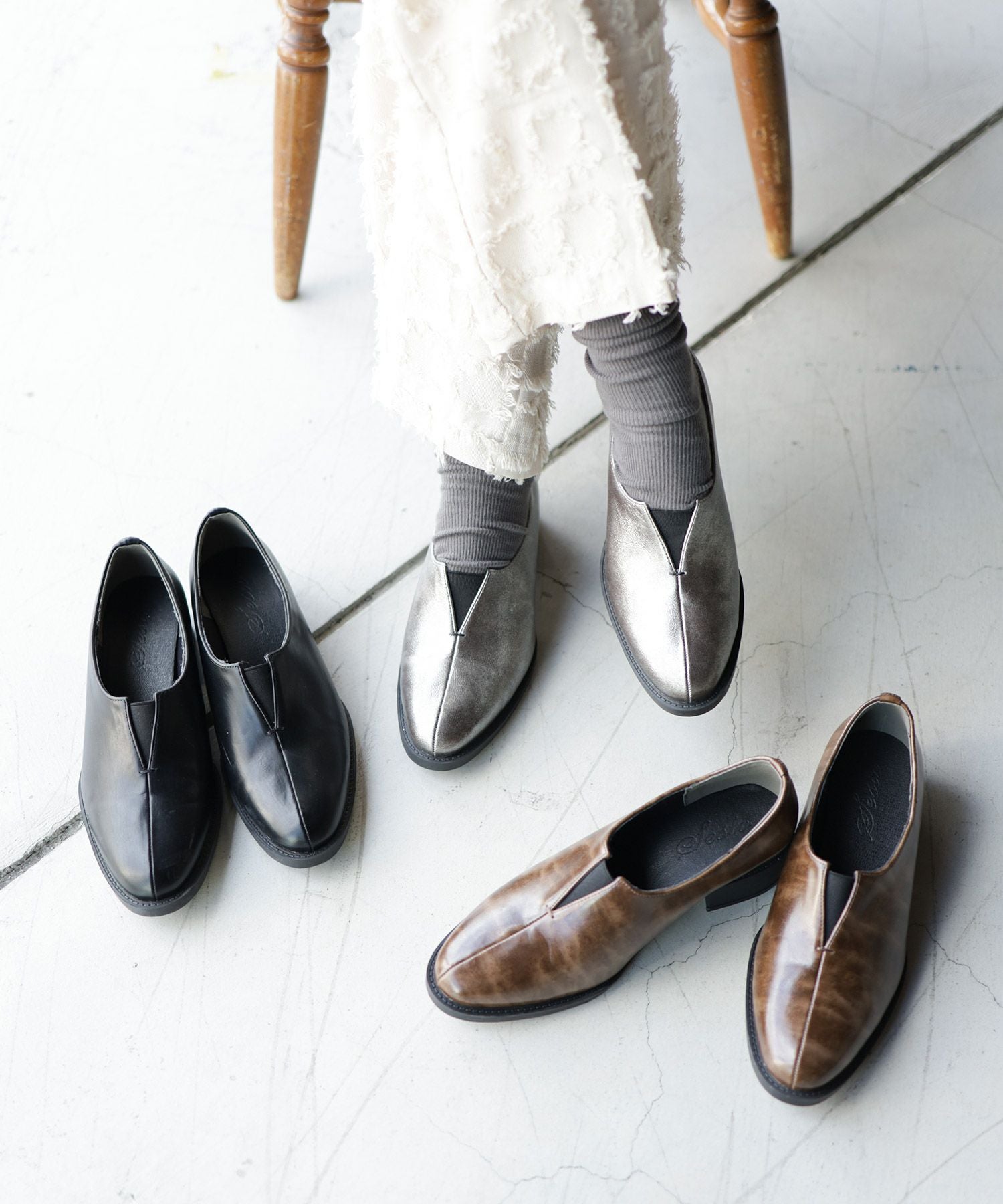 センターカットローファー